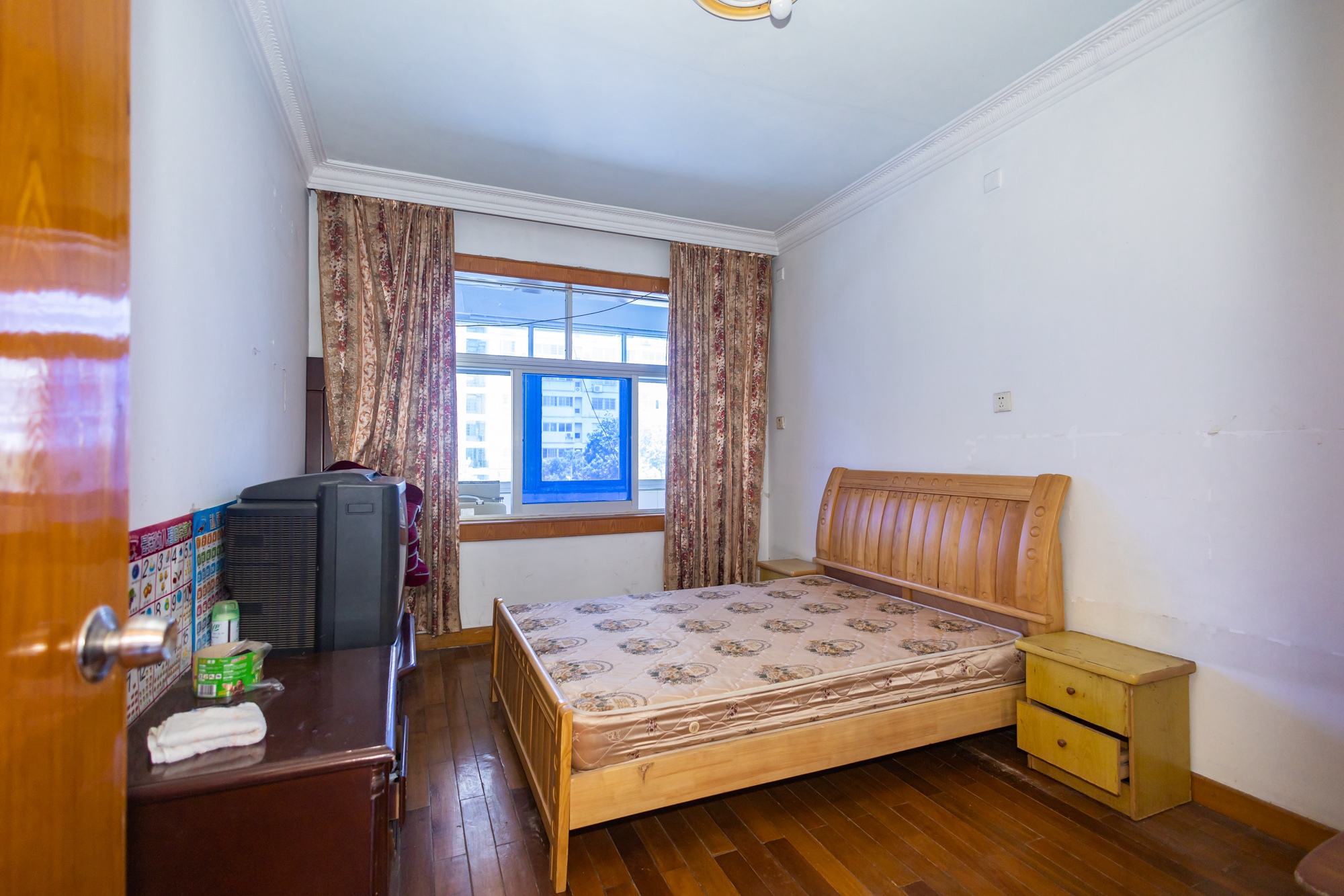 长沙县检察院宿舍 3室2厅1卫 61.8万 长沙县检察院宿舍 3室2厅1卫 61.8万卧室