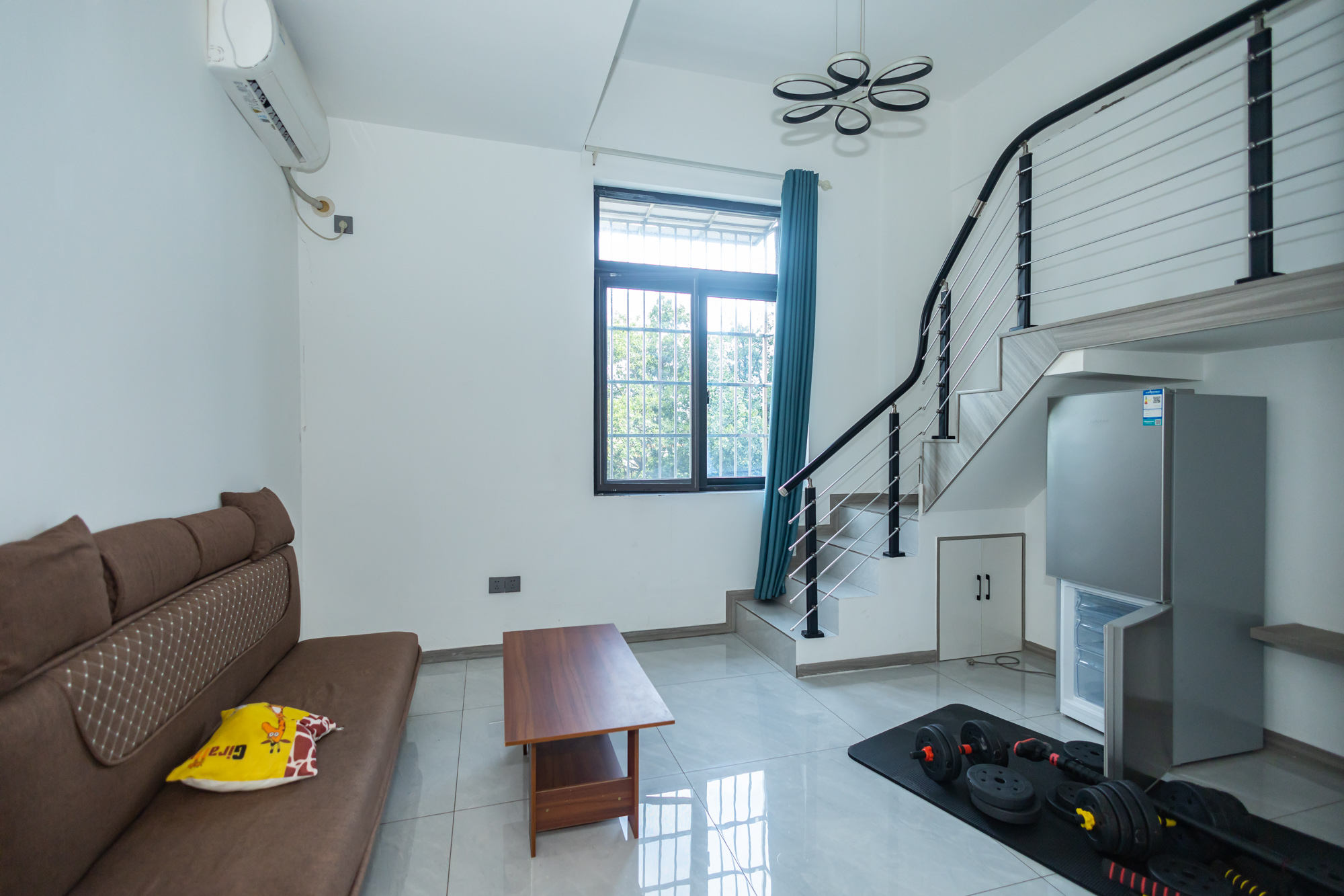 时代港湾 2室1厅1卫 32.0万 时代港湾 2室1厅1卫 32.0万客厅