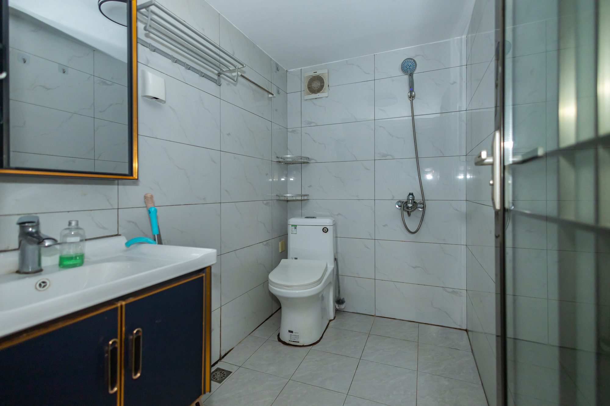 时代港湾 2室1厅1卫 32.0万 时代港湾 2室1厅1卫 32.0万卫生间