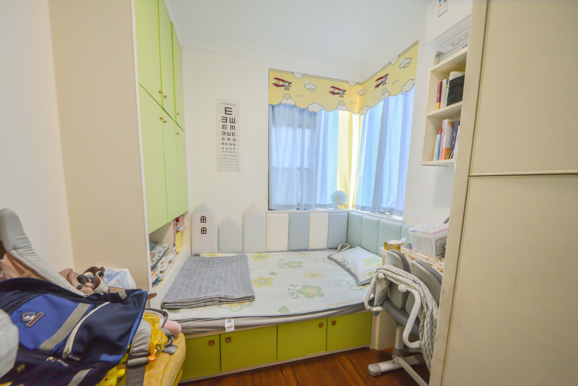 万科魅力之城观澜里  3室2厅2卫   119.80万卧室