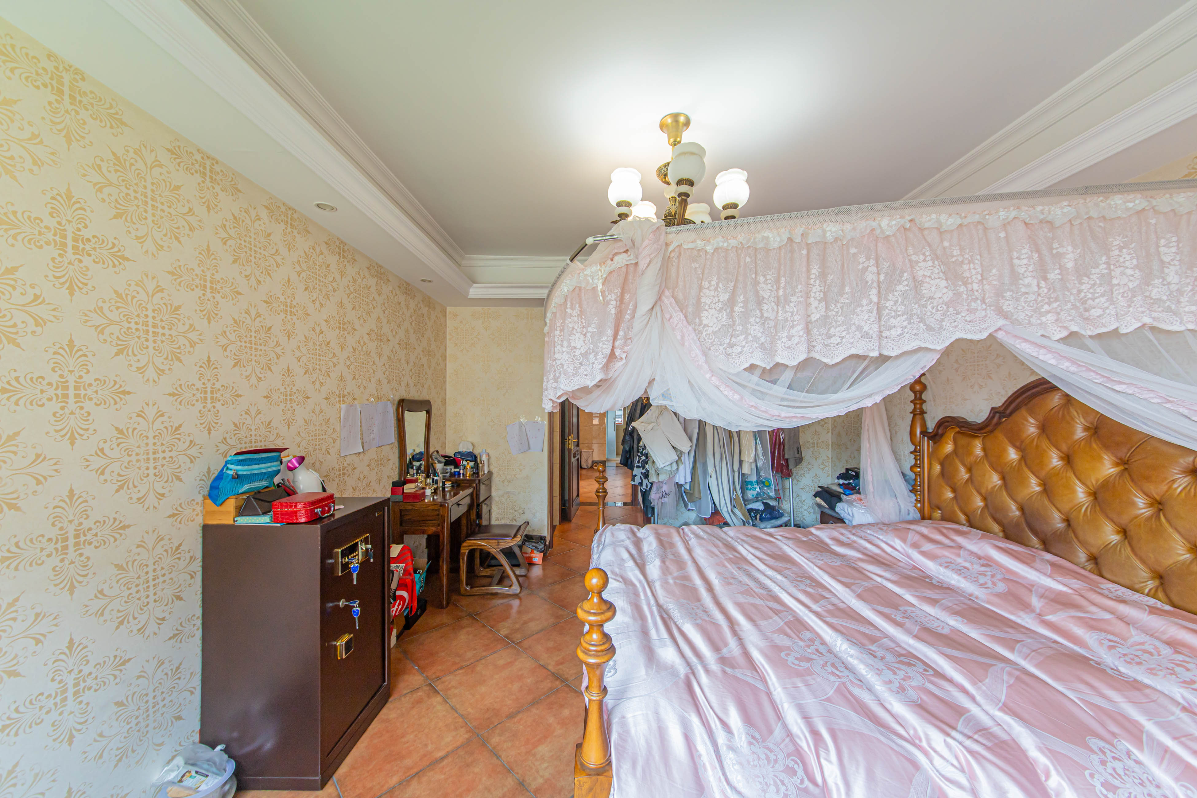 大唐印象一期云海湾 4室2厅2卫 238.8万 大唐印象一期云海湾 4室2厅2卫 238.8万卧室