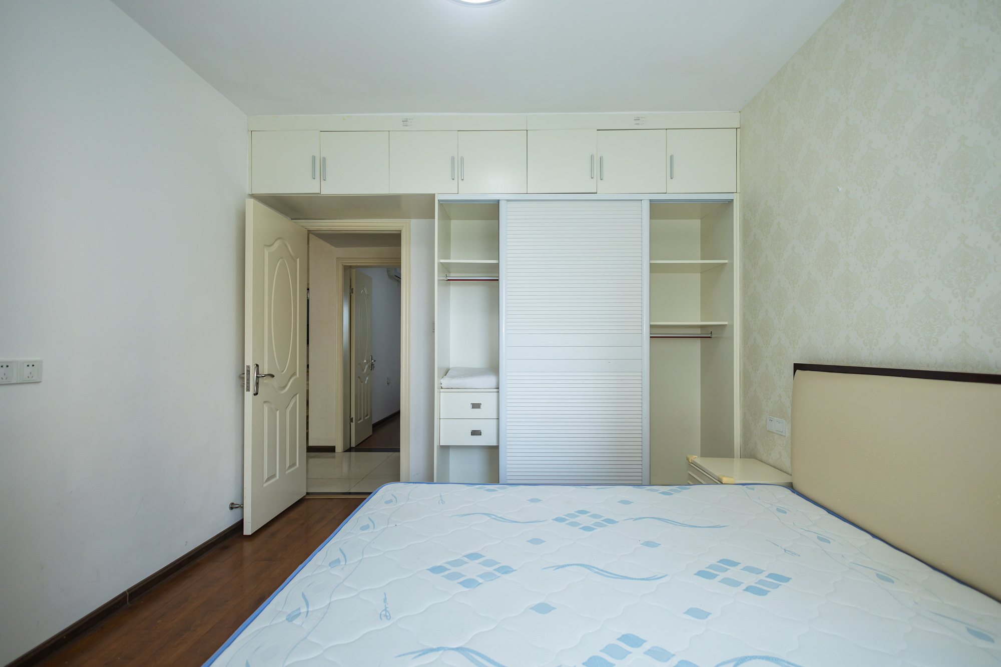 金科时代中心 1室0厅0卫 61.8万 金科时代中心 1室0厅0卫 61.8万卧室