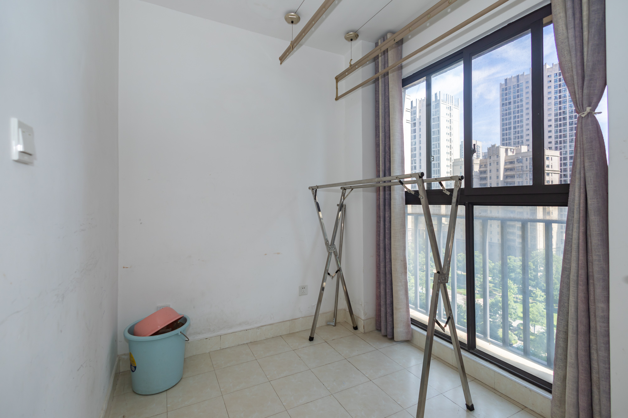 金科时代中心 1室0厅0卫 61.8万 金科时代中心 1室0厅0卫 61.8万阳台