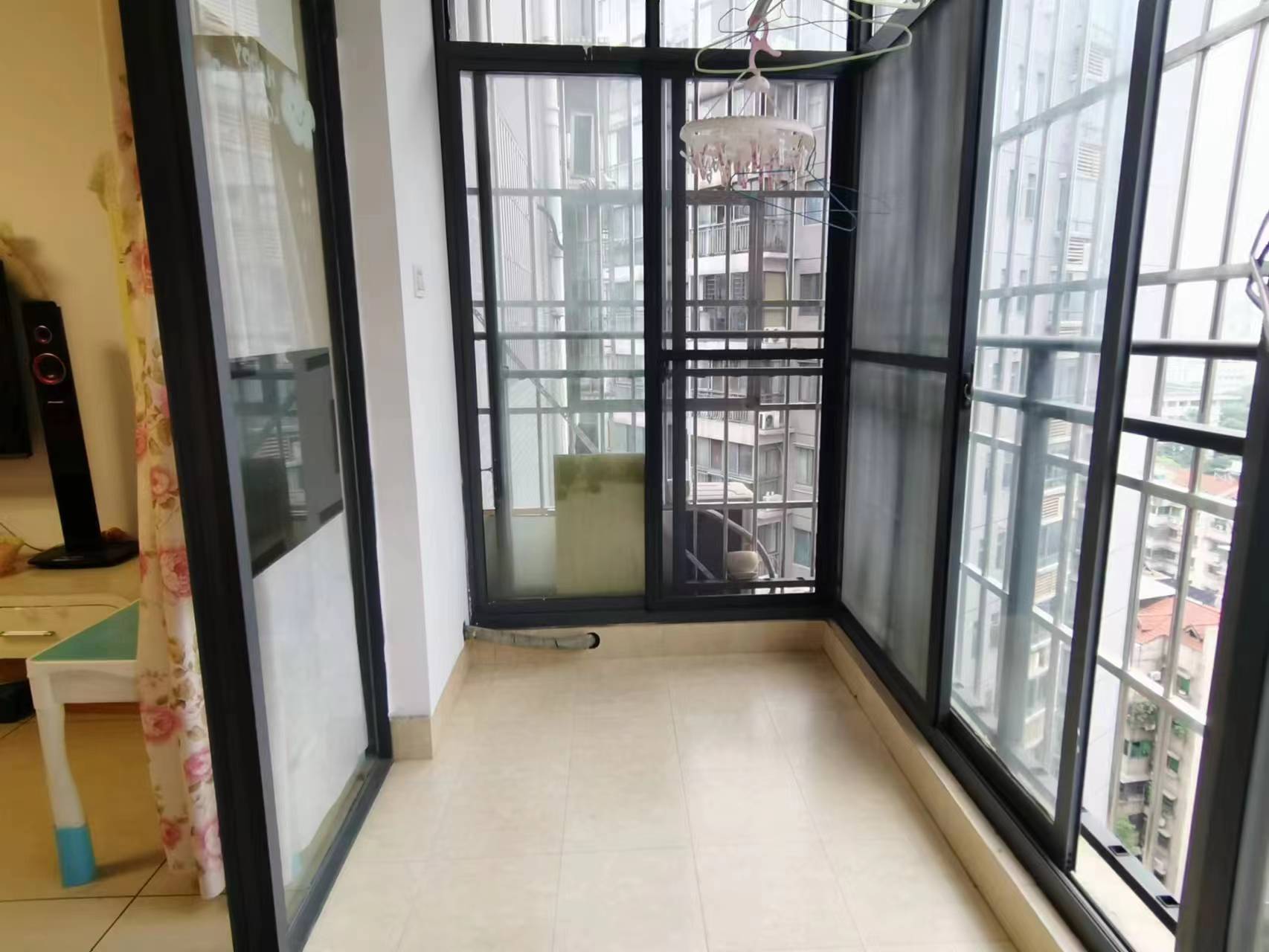 城市风景  3室2厅2卫   58.00万室内图