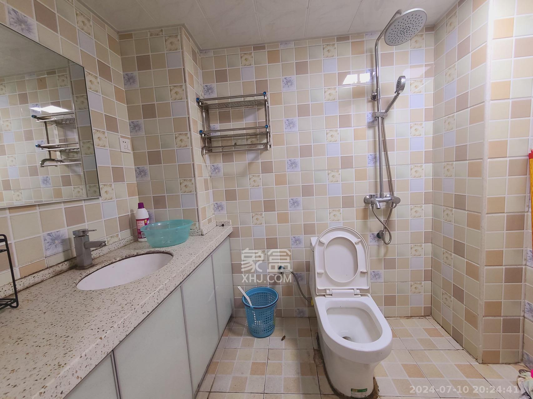 蓝湾国际广场  1室1厅1卫    1800.0元/月室内图