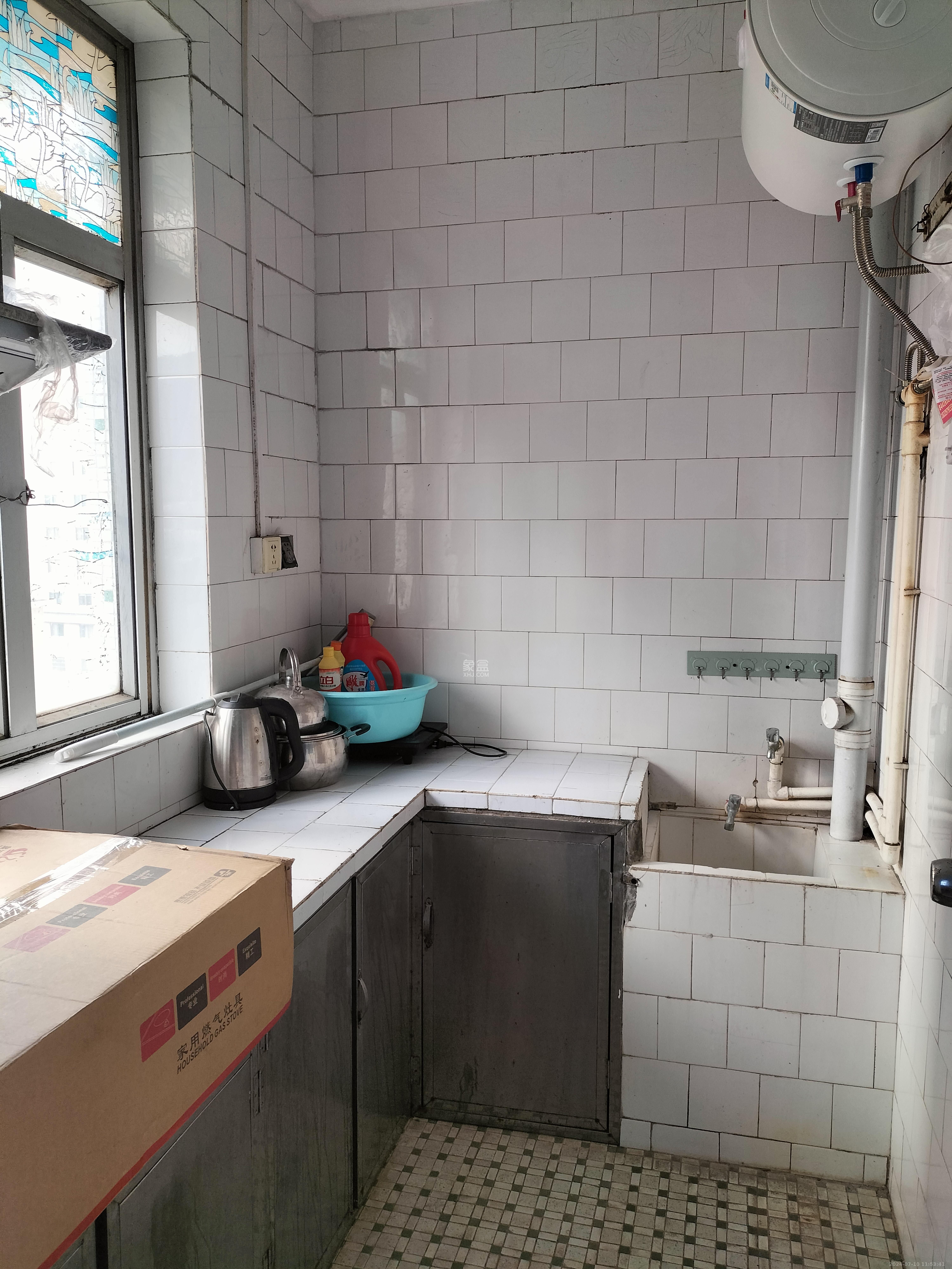 新运公寓  3室2厅1卫   2200.00元/月室内图