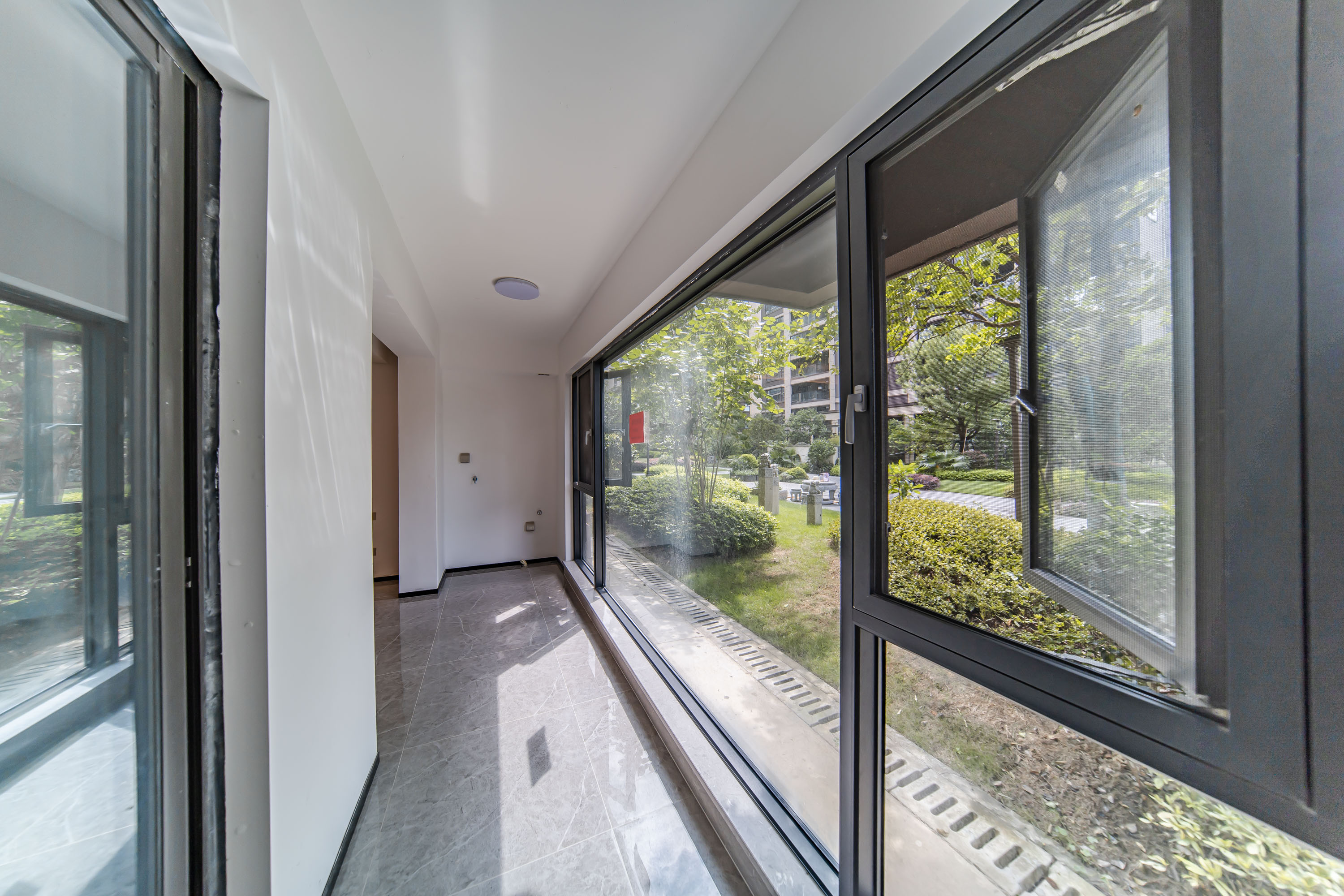 建发电建江山悦  4室2厅2卫   158.00万阳台