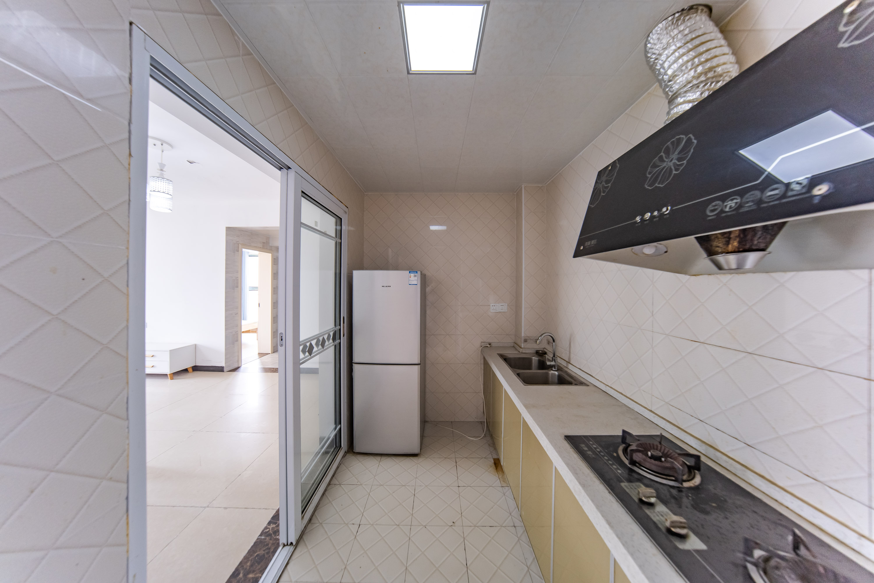 湘熙水郡(观澜海赋家园) 3室1厅1卫 95.0万 湘熙水郡(观澜海赋家园) 3室1厅1卫 95.0万厨房