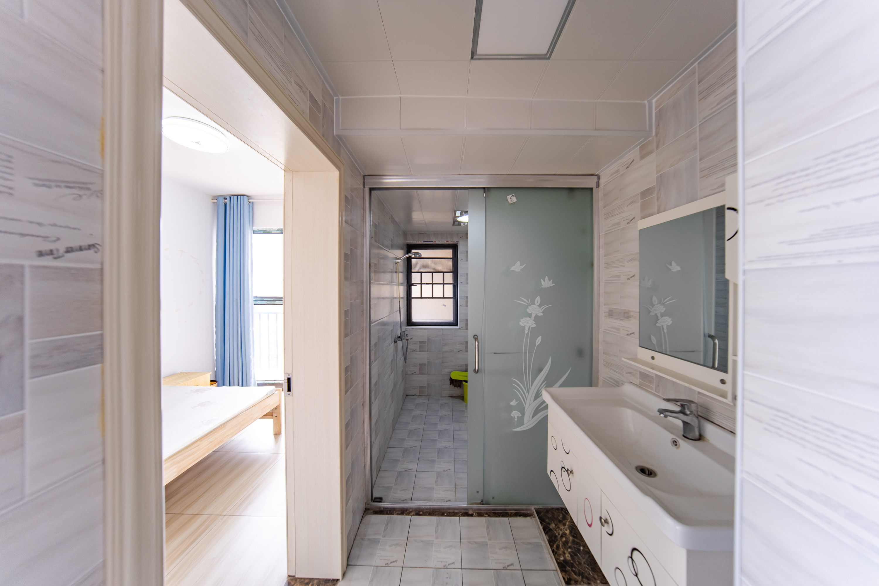 湘熙水郡(观澜海赋家园) 3室1厅1卫 95.0万 湘熙水郡(观澜海赋家园) 3室1厅1卫 95.0万卫生间