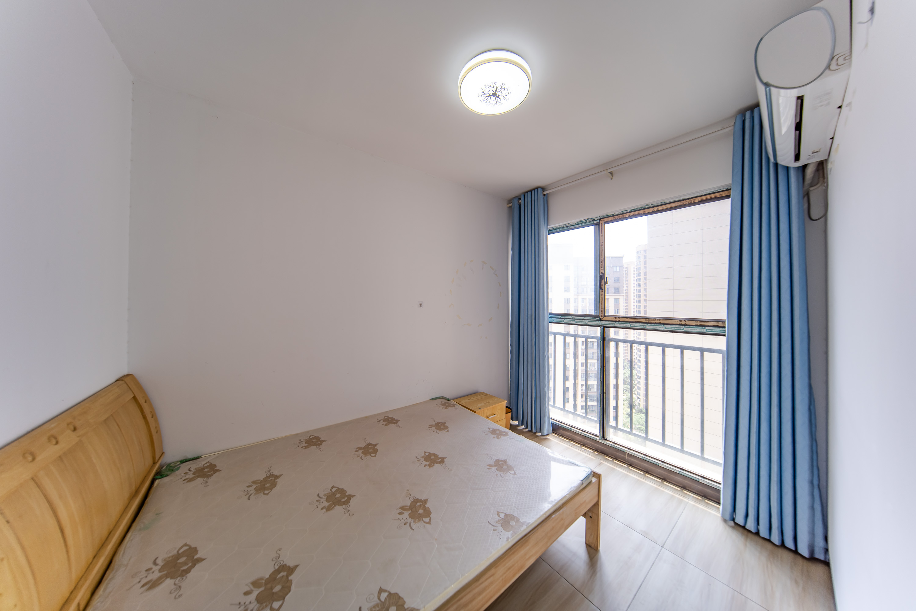 湘熙水郡(观澜海赋家园) 3室1厅1卫 95.0万 湘熙水郡(观澜海赋家园) 3室1厅1卫 95.0万卧室