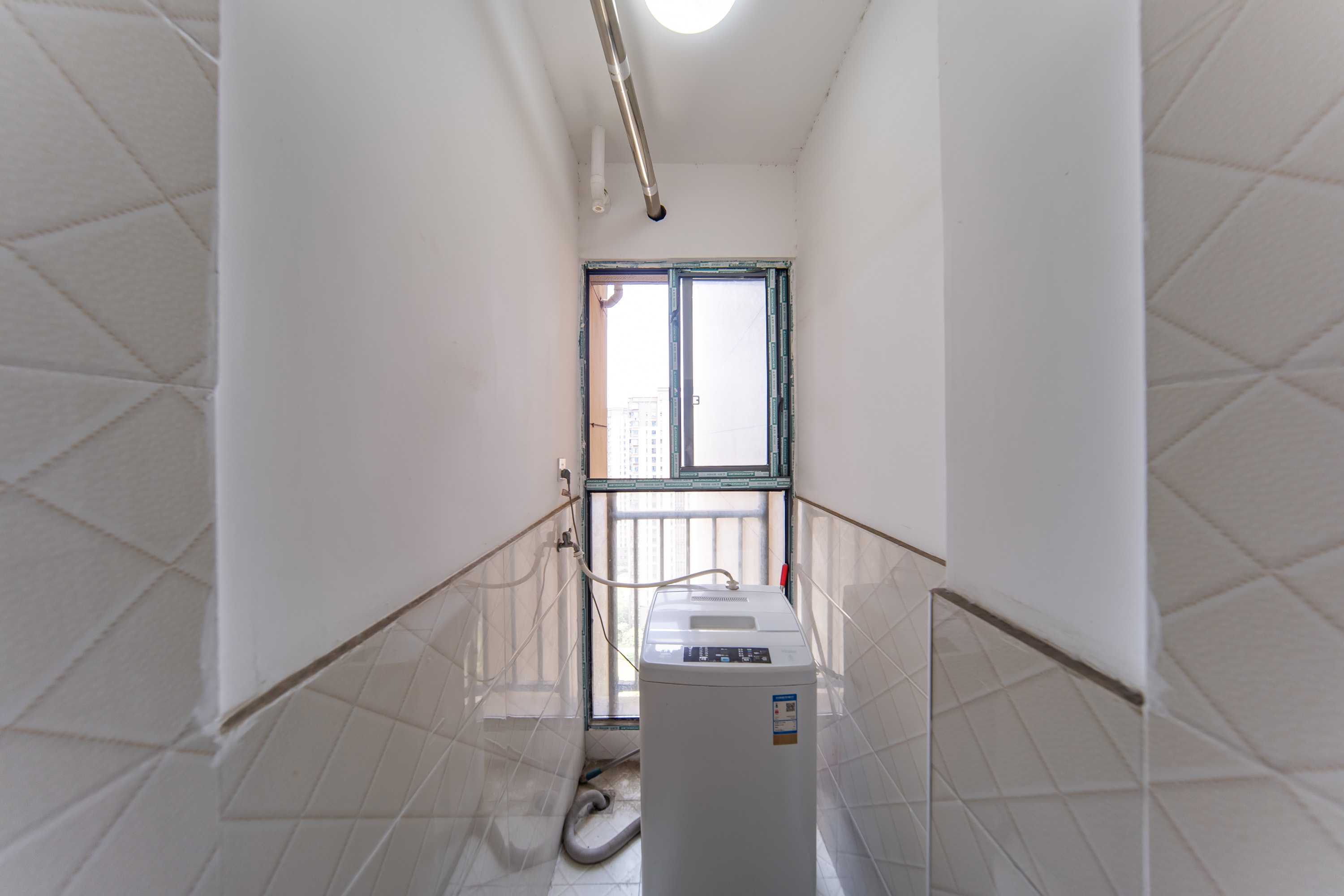 湘熙水郡(观澜海赋家园) 3室1厅1卫 95.0万 湘熙水郡(观澜海赋家园) 3室1厅1卫 95.0万阳台