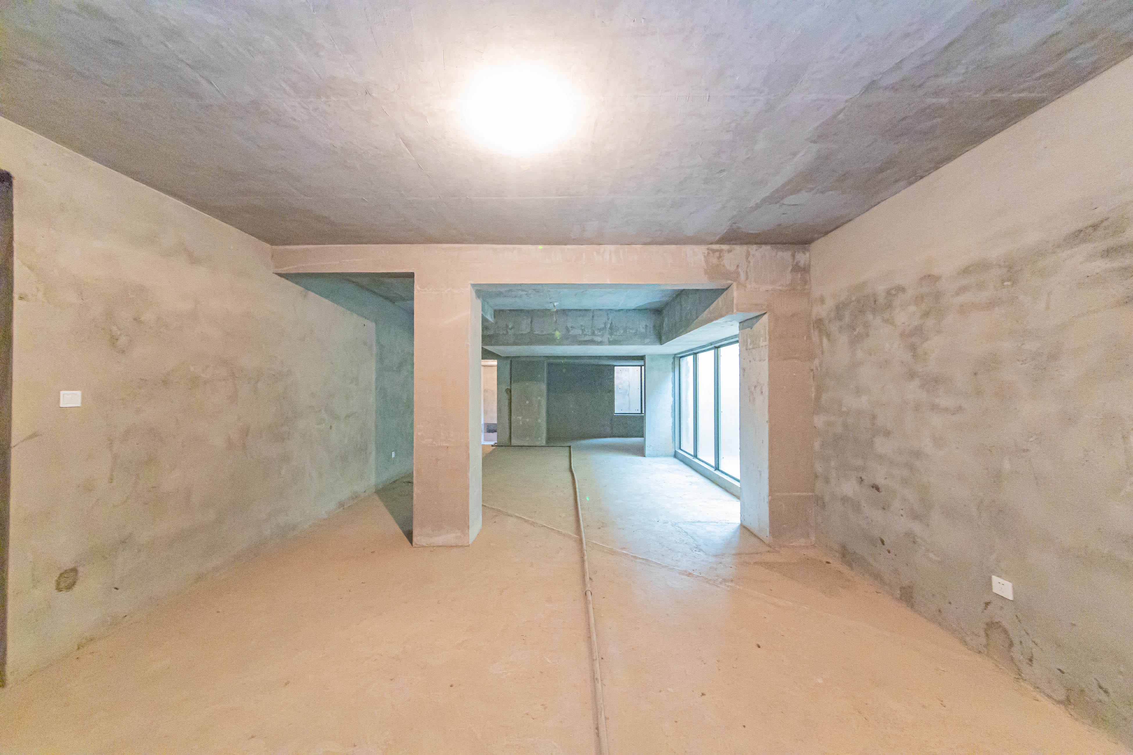 鑫远紫樾香山一期  5室2厅2卫    385.0万 鑫远紫樾香山一期  5室2厅2卫    385.0万卧室