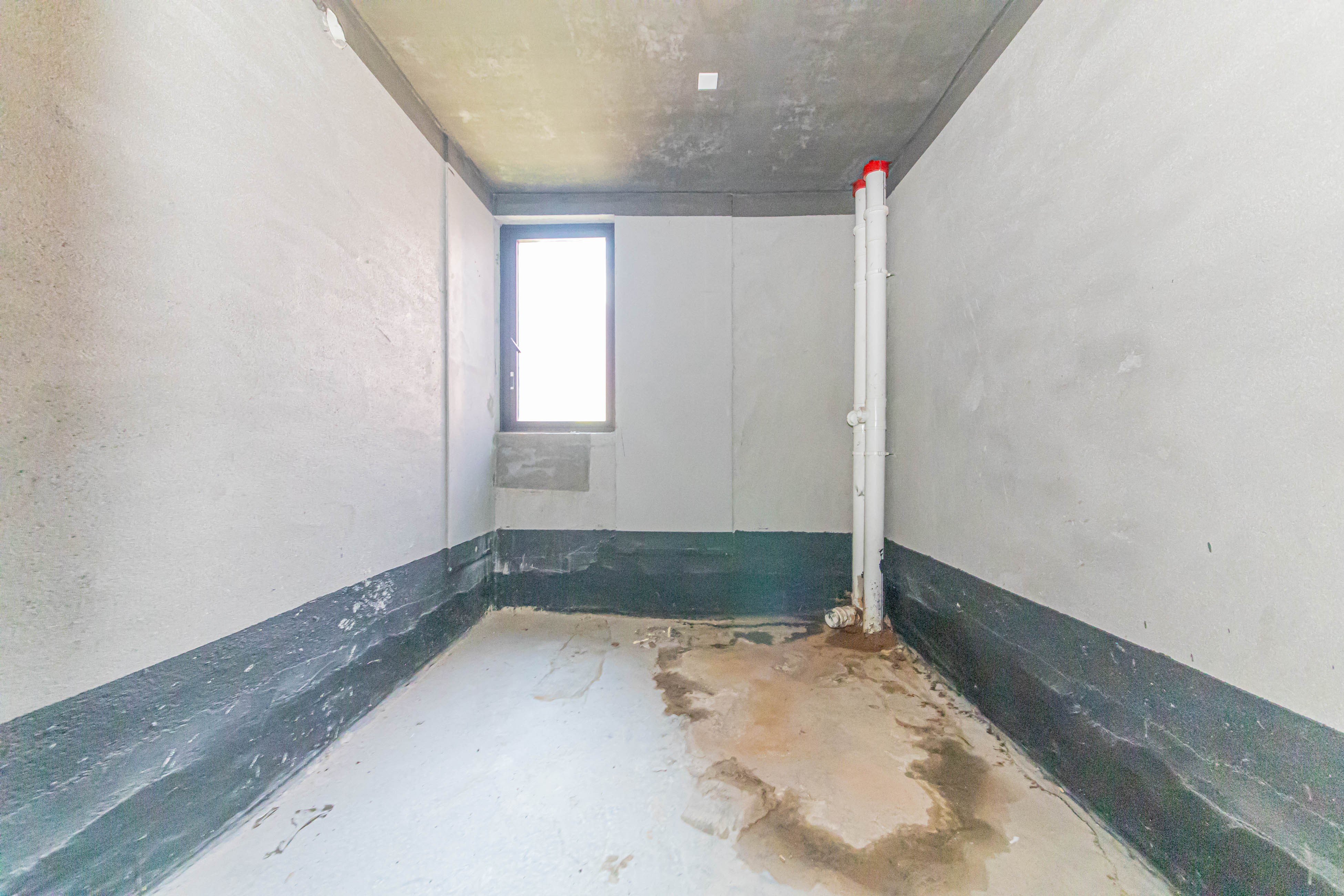 鑫远紫樾香山一期  5室2厅2卫    385.0万 鑫远紫樾香山一期  5室2厅2卫    385.0万卫生间