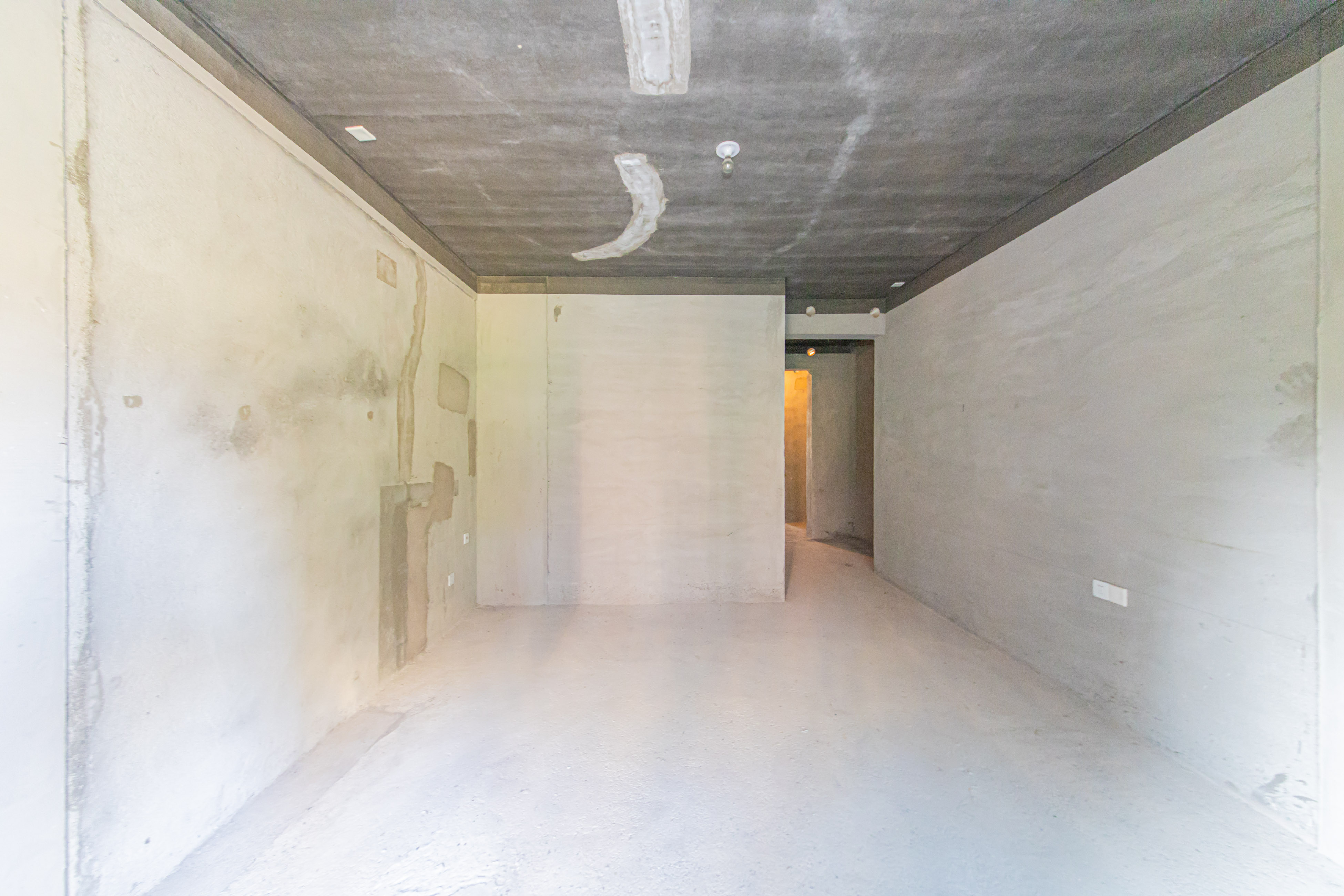 鑫远紫樾香山一期  5室2厅2卫    385.0万 鑫远紫樾香山一期  5室2厅2卫    385.0万卧室