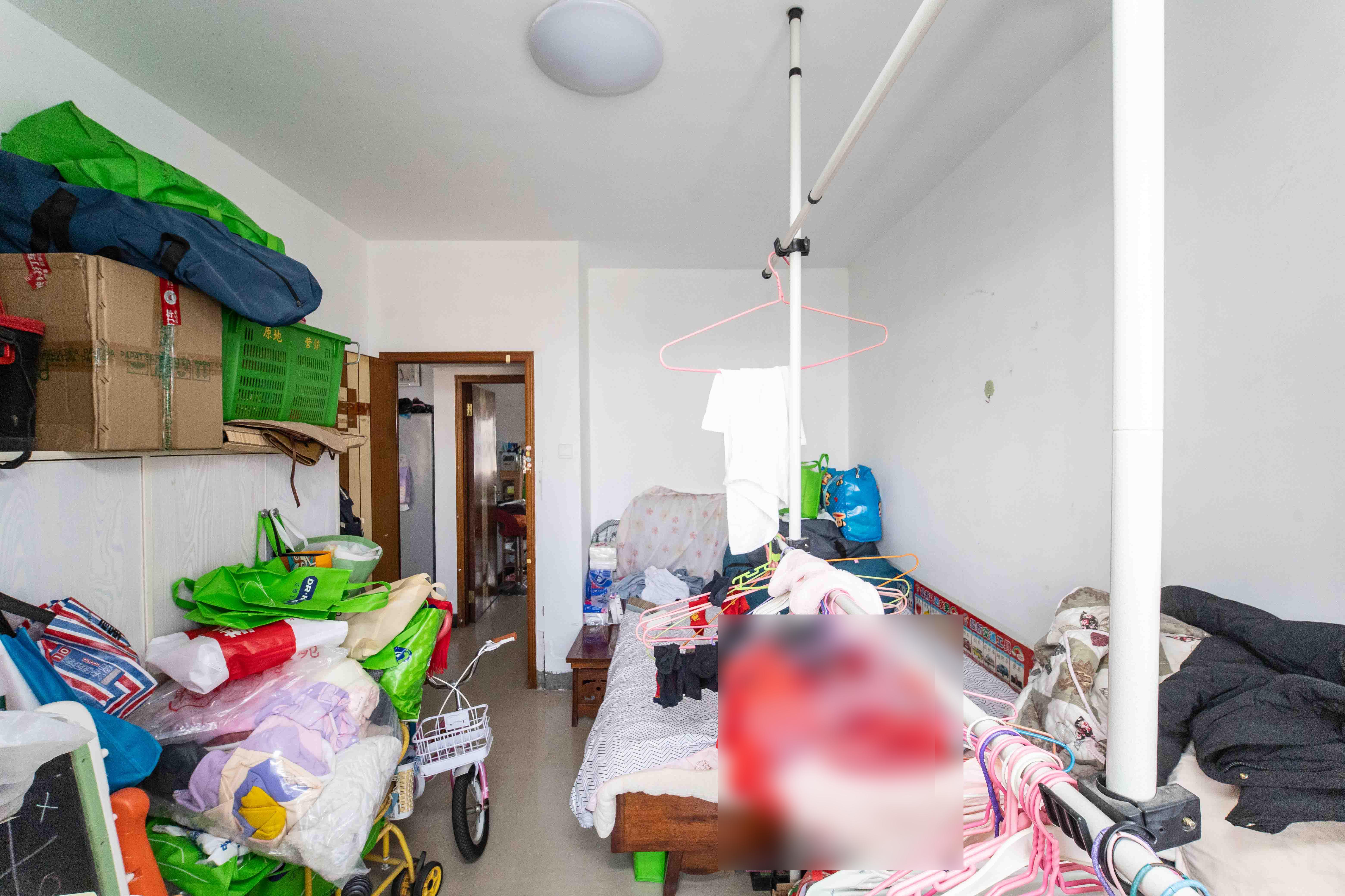 雄踞都市东家 2室2厅1卫 55.0万 雄踞都市东家 2室2厅1卫 55.0万卧室