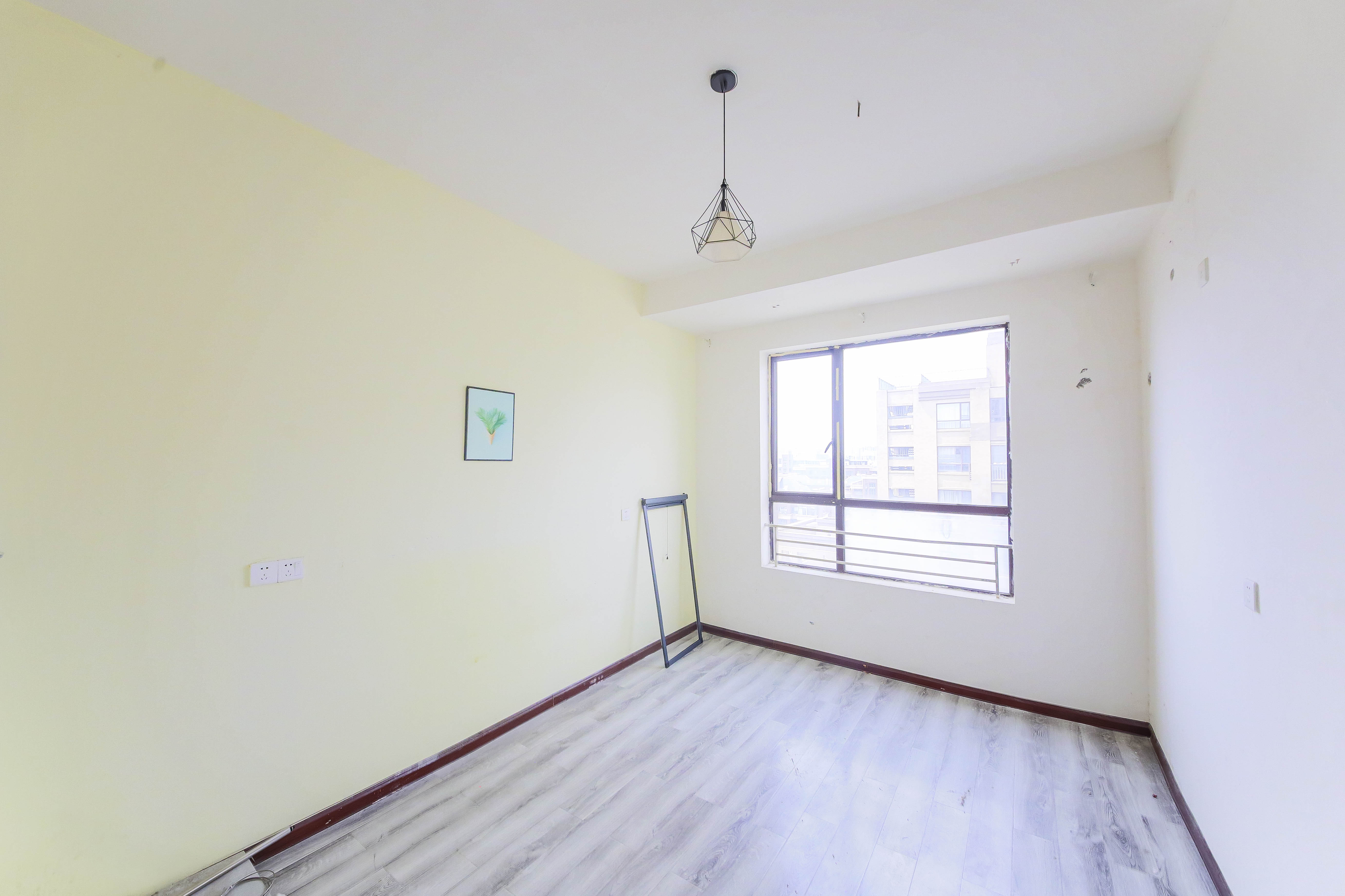 奥林匹克花园贡院一期  4室2厅2卫    115.0万 奥林匹克花园贡院一期  4室2厅2卫    115.0万卧室