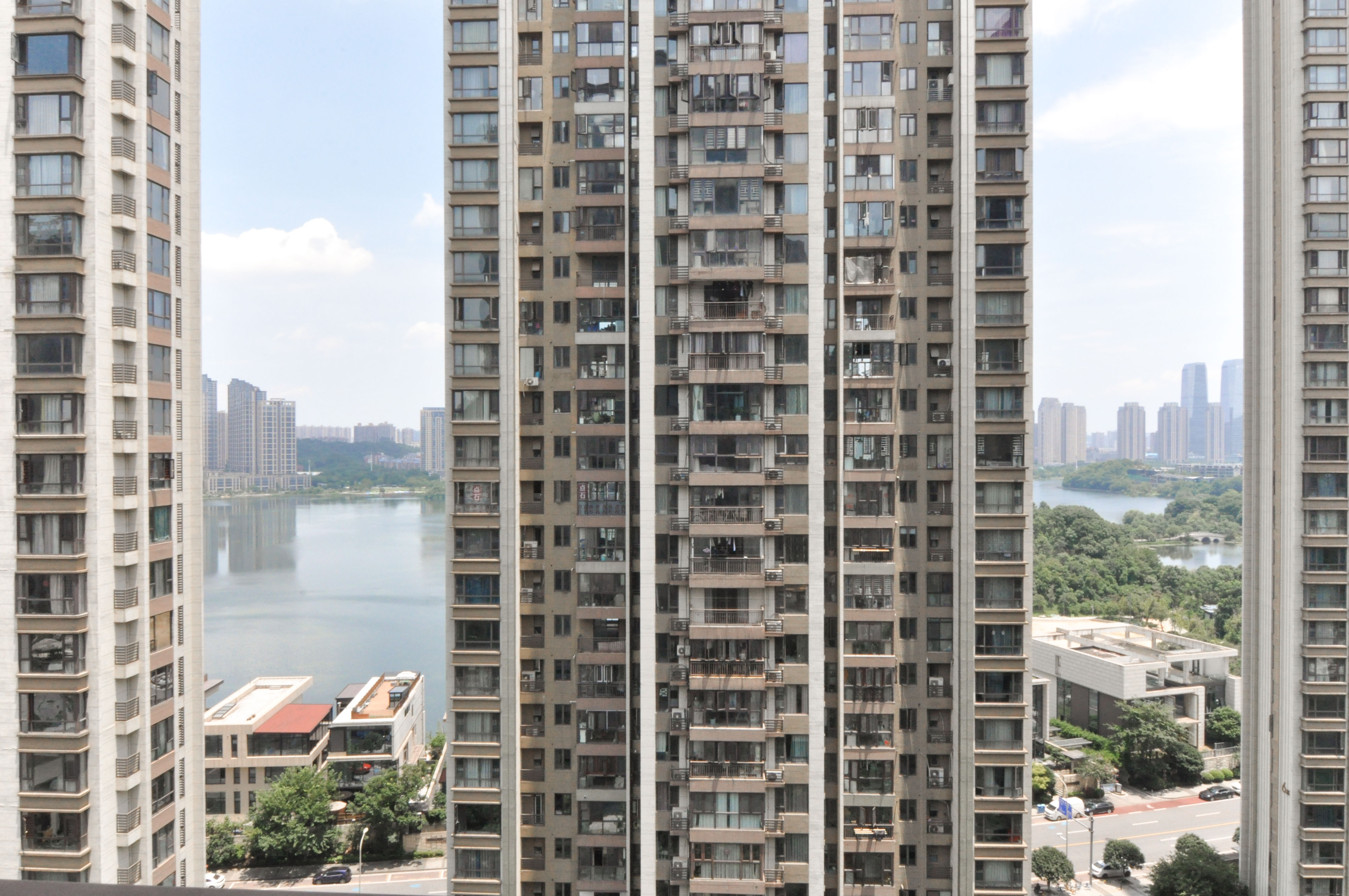 佳兆业云顶梅溪湖（佳兆业梅溪荟）  4室2厅2卫   260.00万其他
