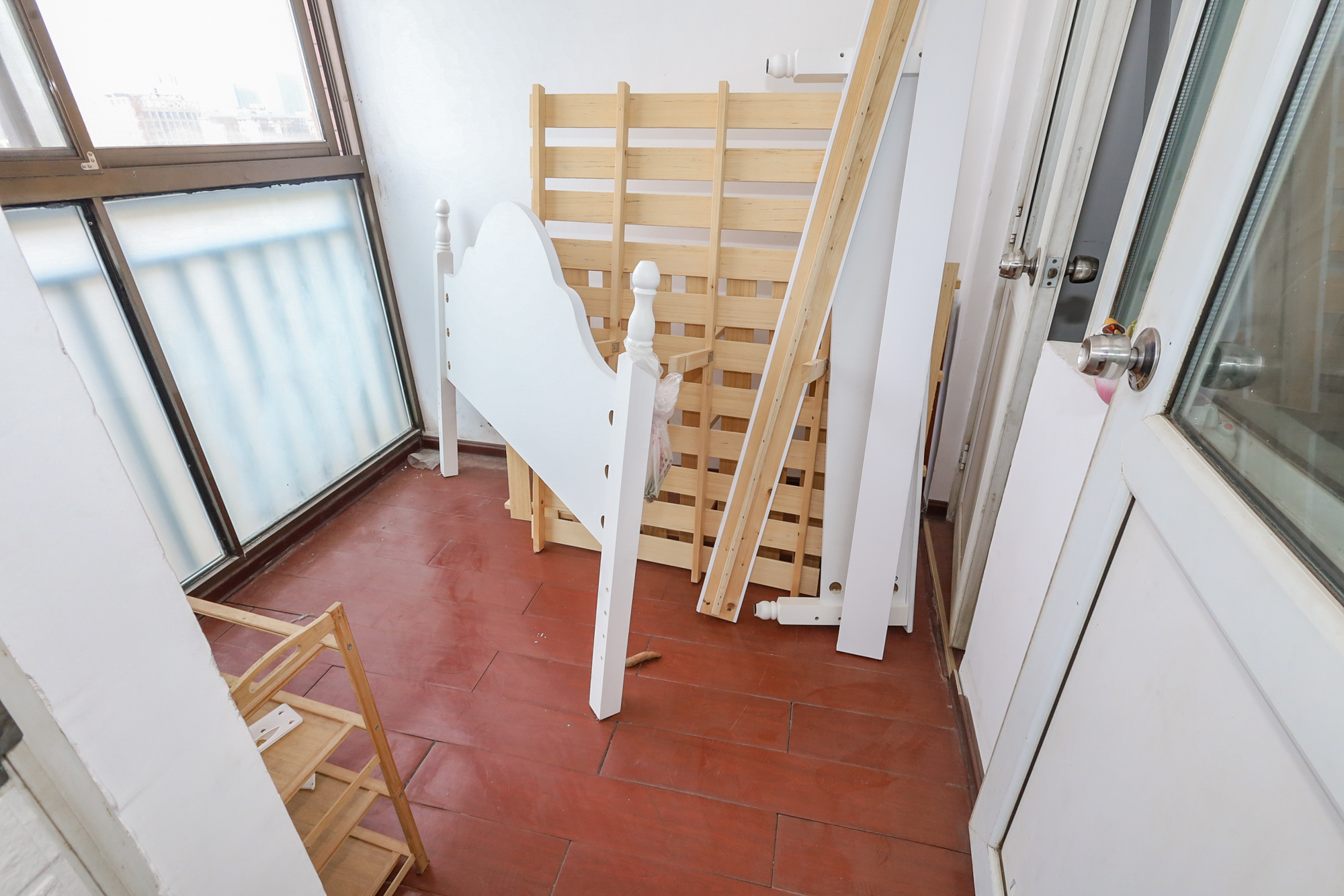 德润园  4室2厅2卫    135.0万阳台