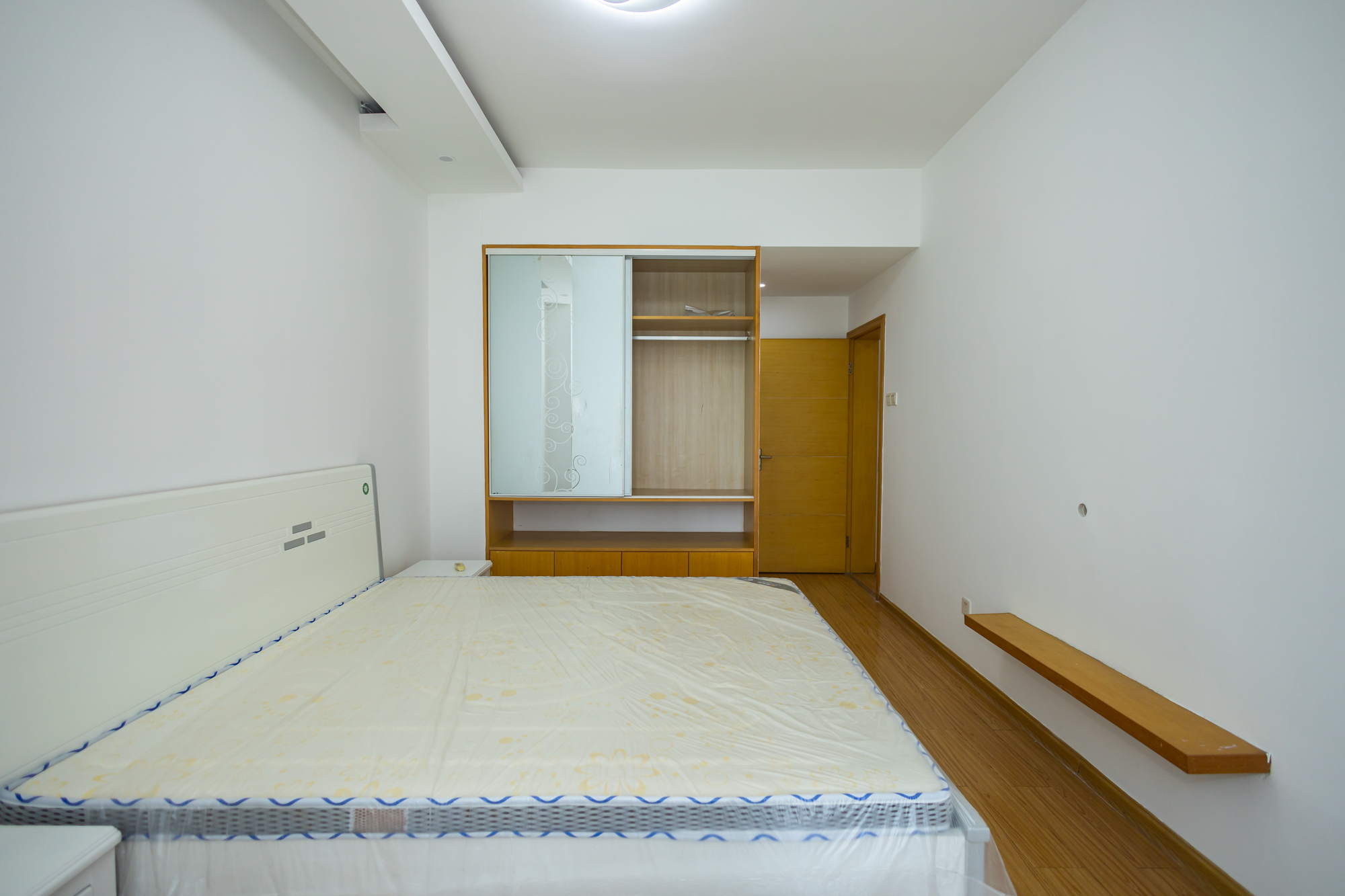 未来现代城  3室2厅1卫   91.00万卧室