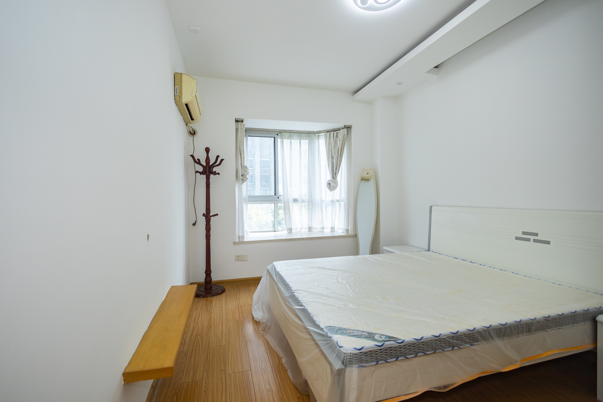 未来现代城 3室2厅1卫 90.0万 未来现代城 3室2厅1卫 90.0万卧室