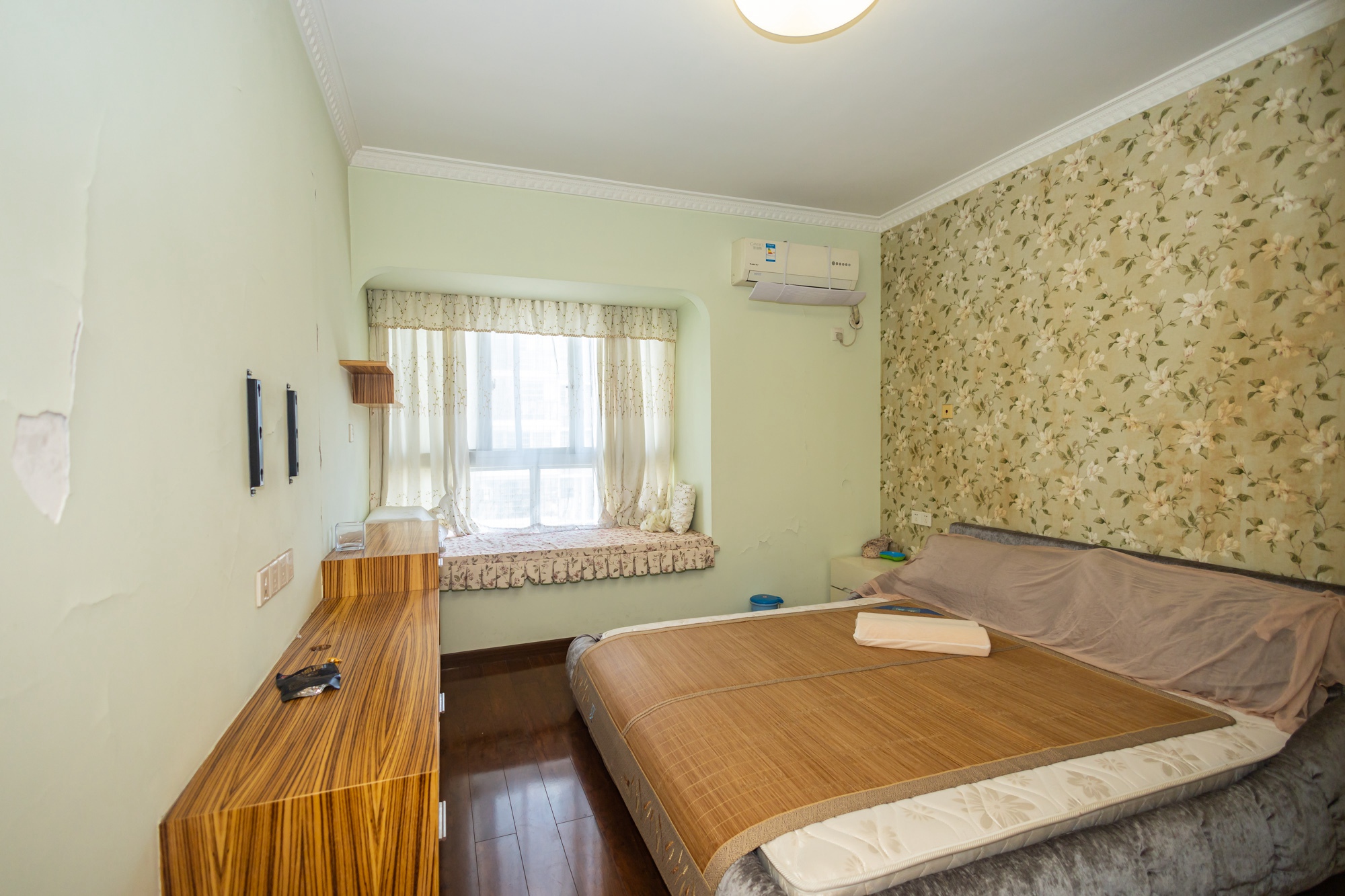 尚都花园城 3室2厅2卫 63.0万 尚都花园城 3室2厅2卫 63.0万卧室