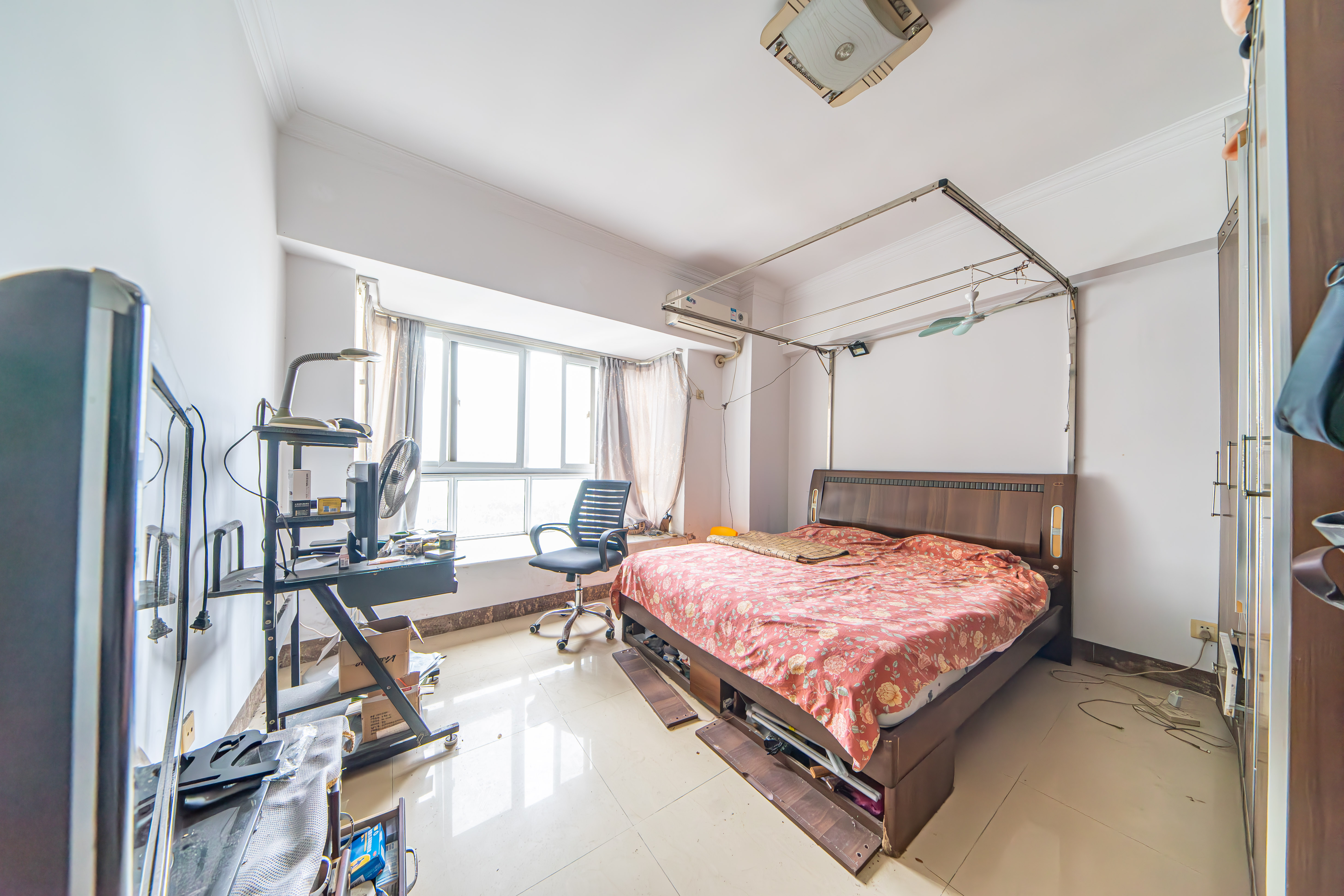 福海新城 2室2厅1卫 108.0万 福海新城 2室2厅1卫 108.0万卧室