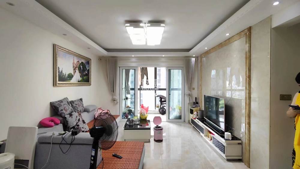 美的城三期  3室2厅2卫    56.8万