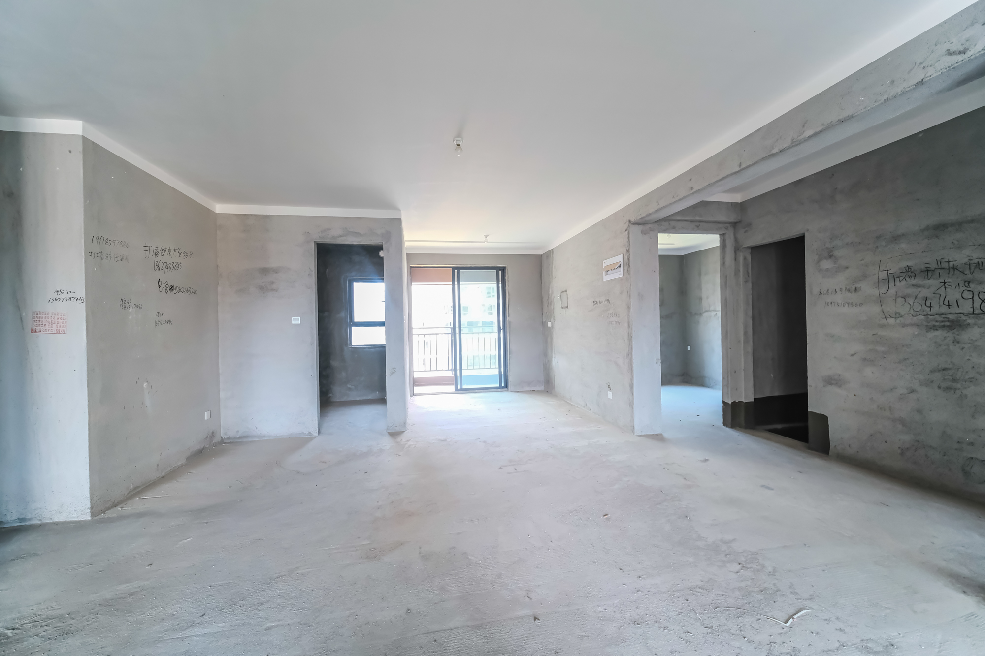 荣盛城  3室2厅2卫    90.0万 荣盛城  3室2厅2卫    90.0万客厅