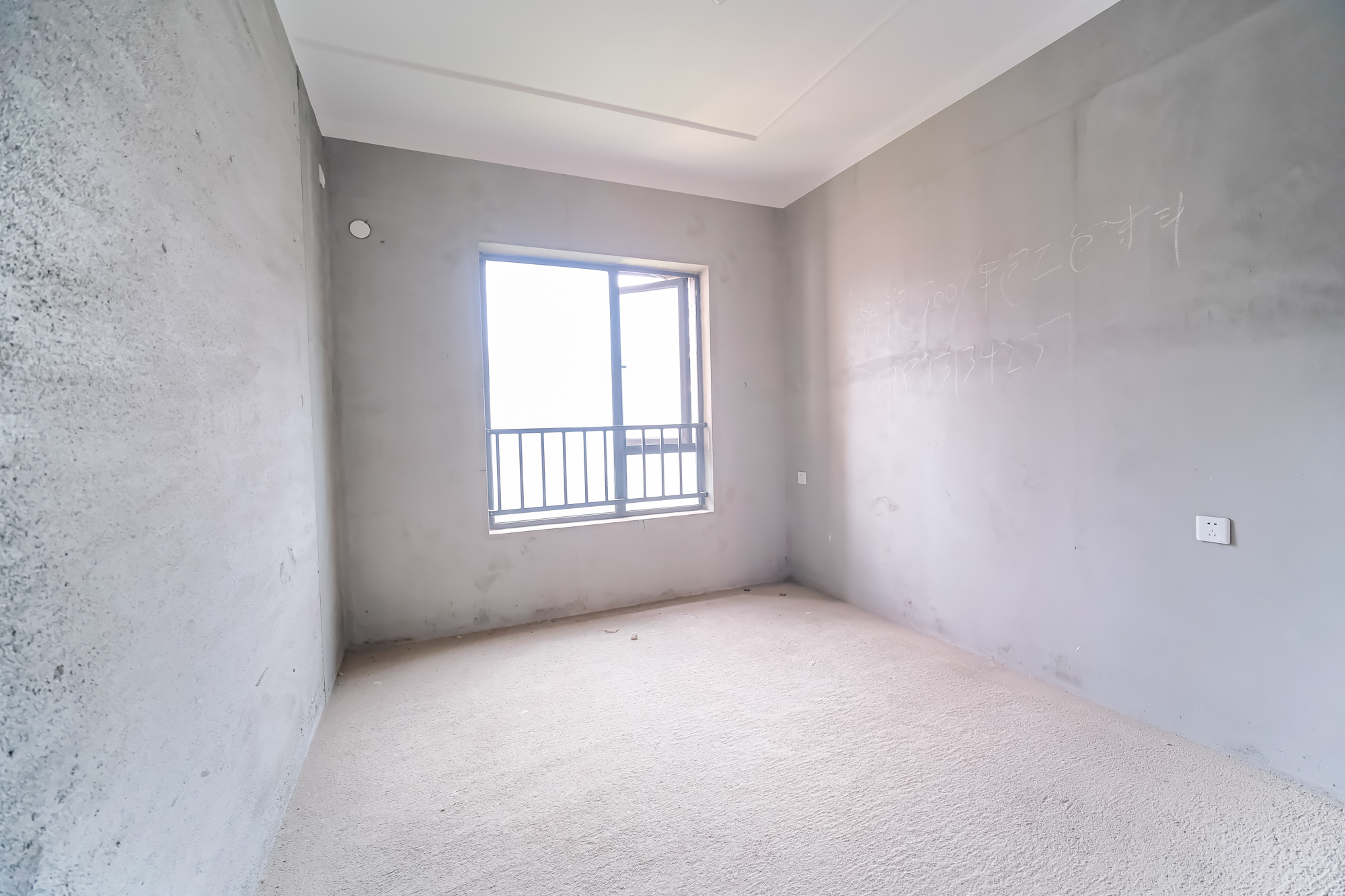 荣盛城  3室2厅2卫    90.0万 荣盛城  3室2厅2卫    90.0万卧室