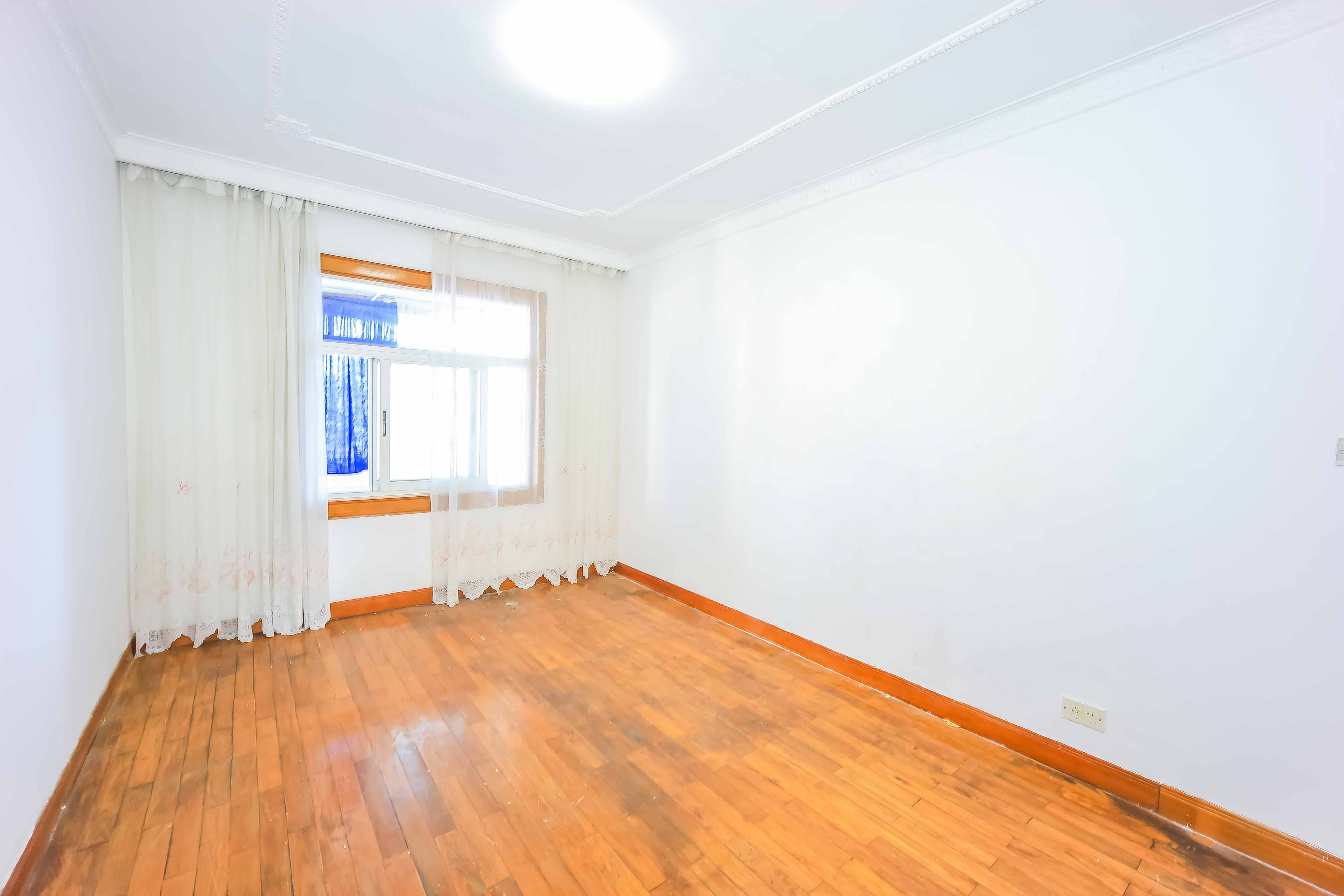 东瓜山二村  2室2厅1卫    45.0万卧室