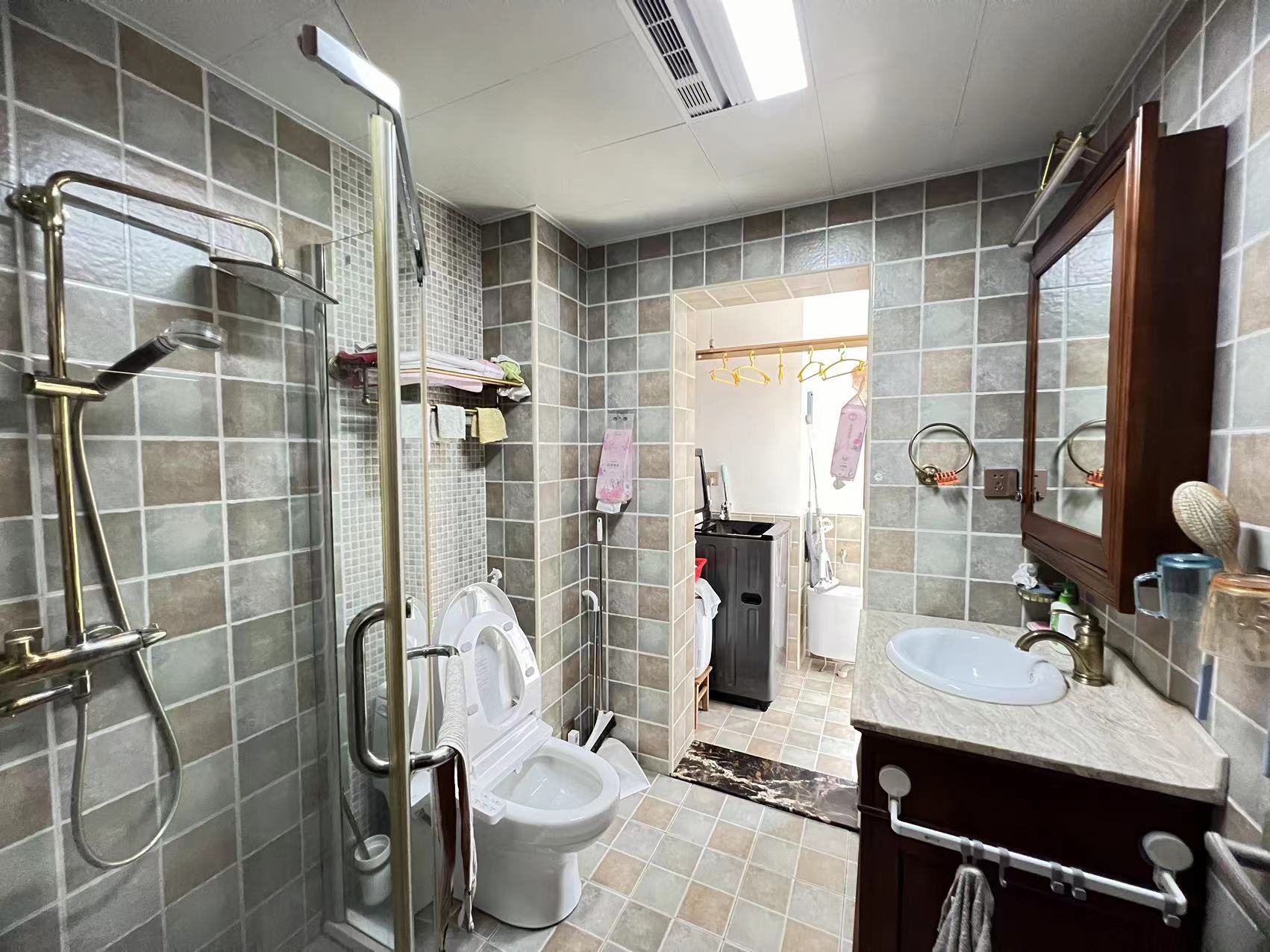 中泰财富湘江  2室2厅1卫    63.8万 中泰财富湘江  2室2厅1卫    63.8万室内图