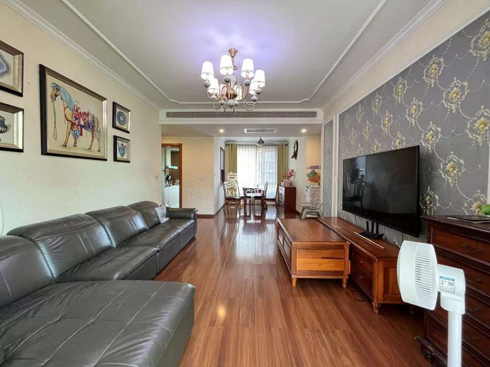 晋合湘水湾三期  4室2厅2卫    106.8万