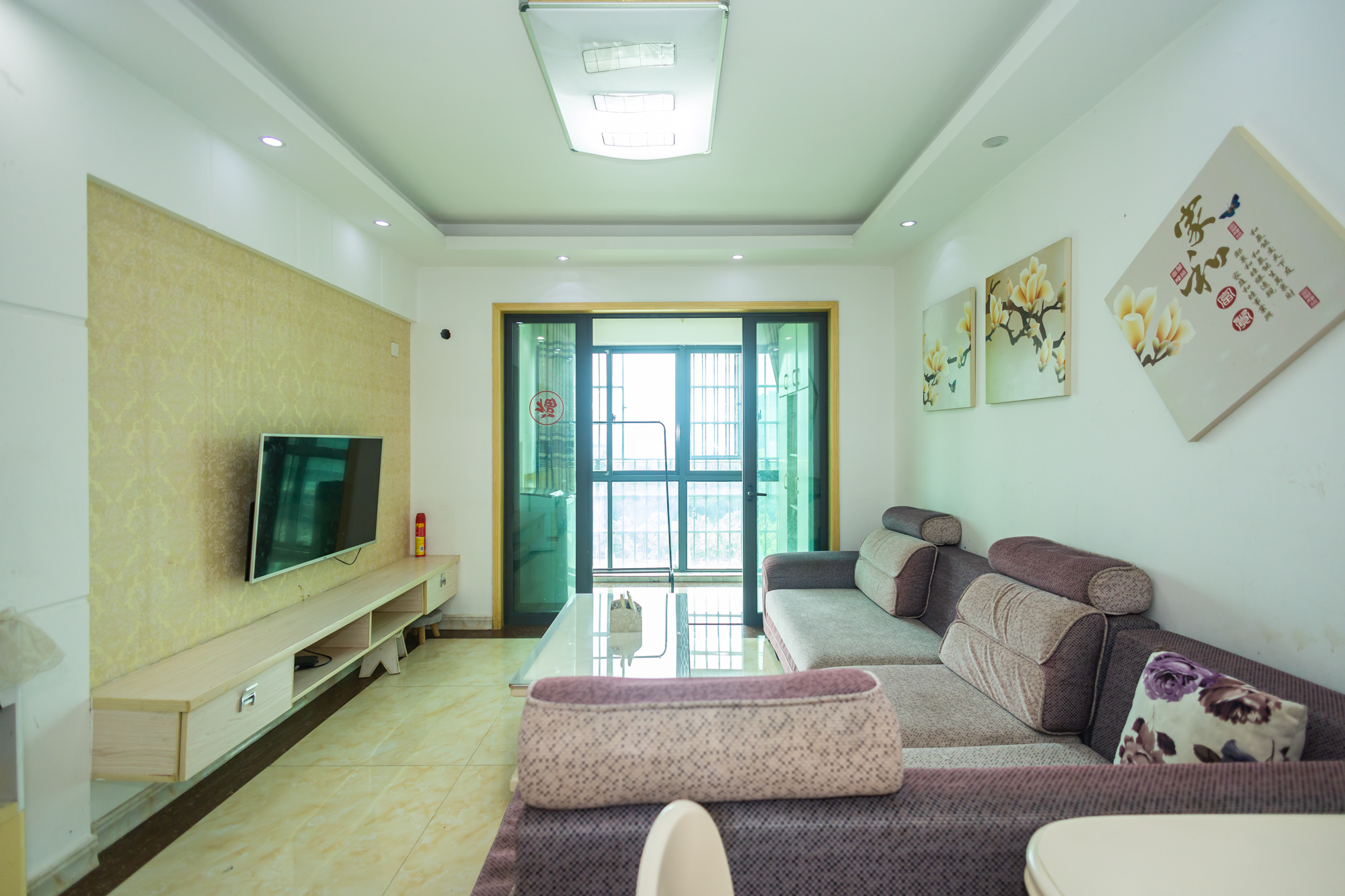 海伦春天 2室1厅1卫 58.6万 海伦春天 2室1厅1卫 58.6万客厅