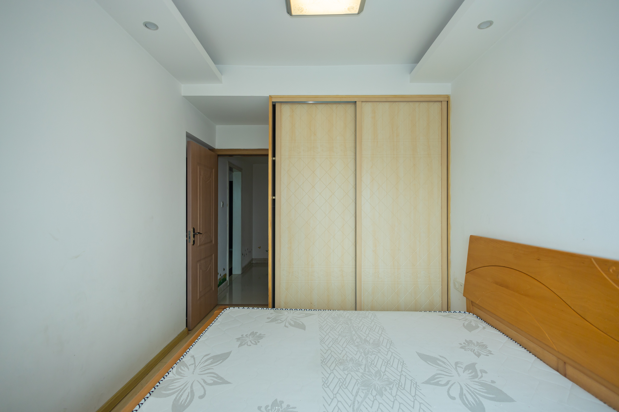 海伦春天 2室1厅1卫 58.6万 海伦春天 2室1厅1卫 58.6万卧室