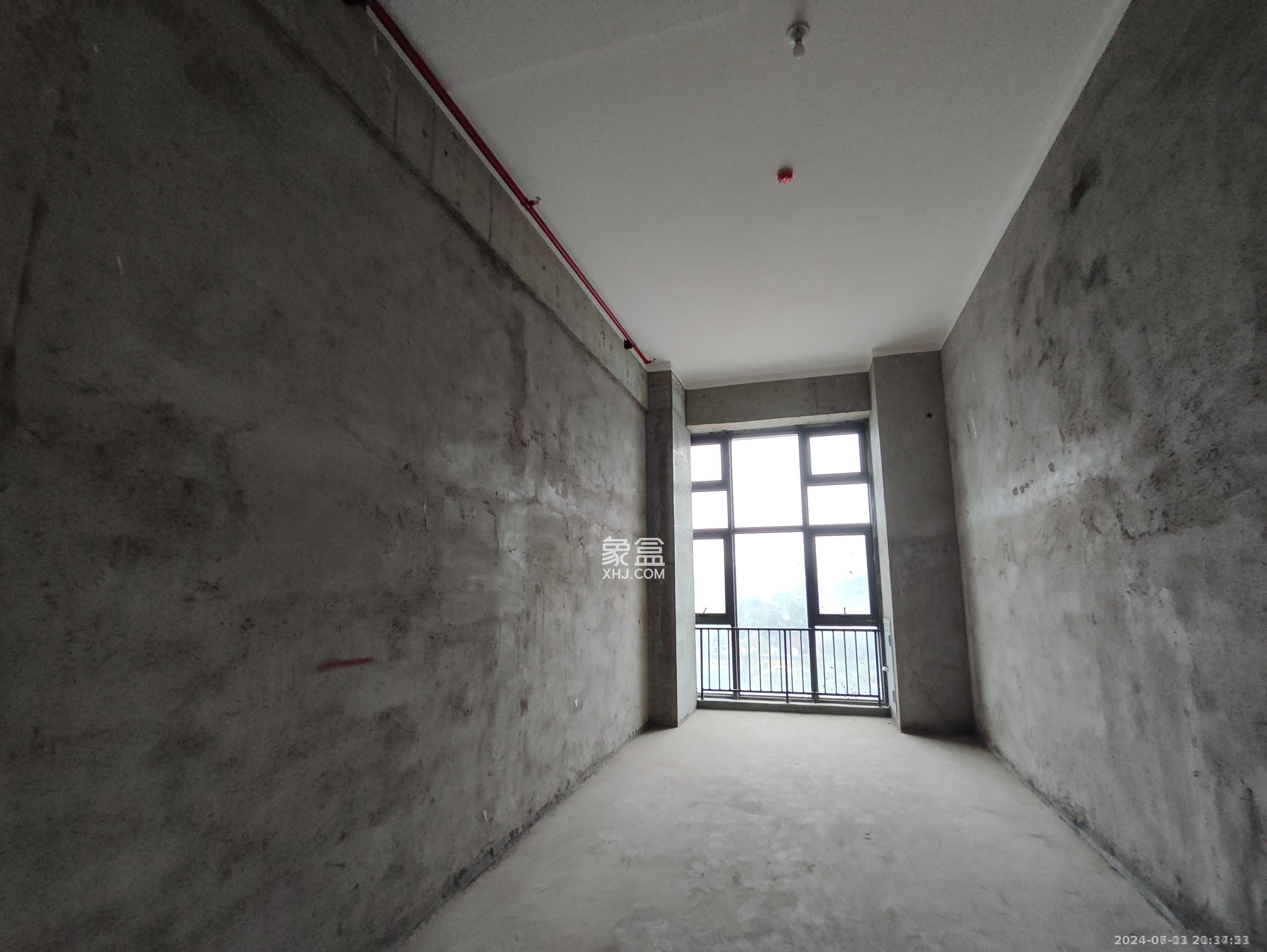 绿地V岛  1室0厅0卫    1500.0元/月室内图