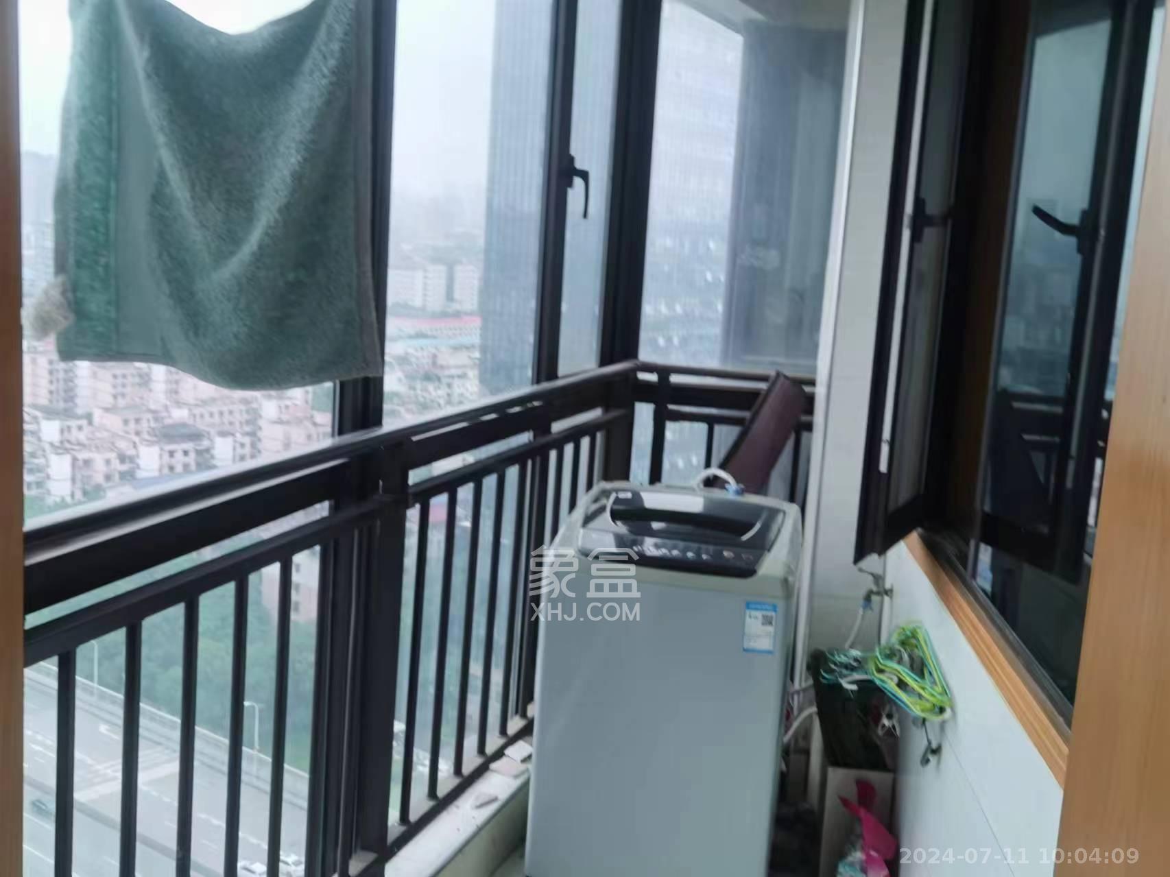 上东辛顿公寓  2室1厅1卫   2600.00元/月室内图
