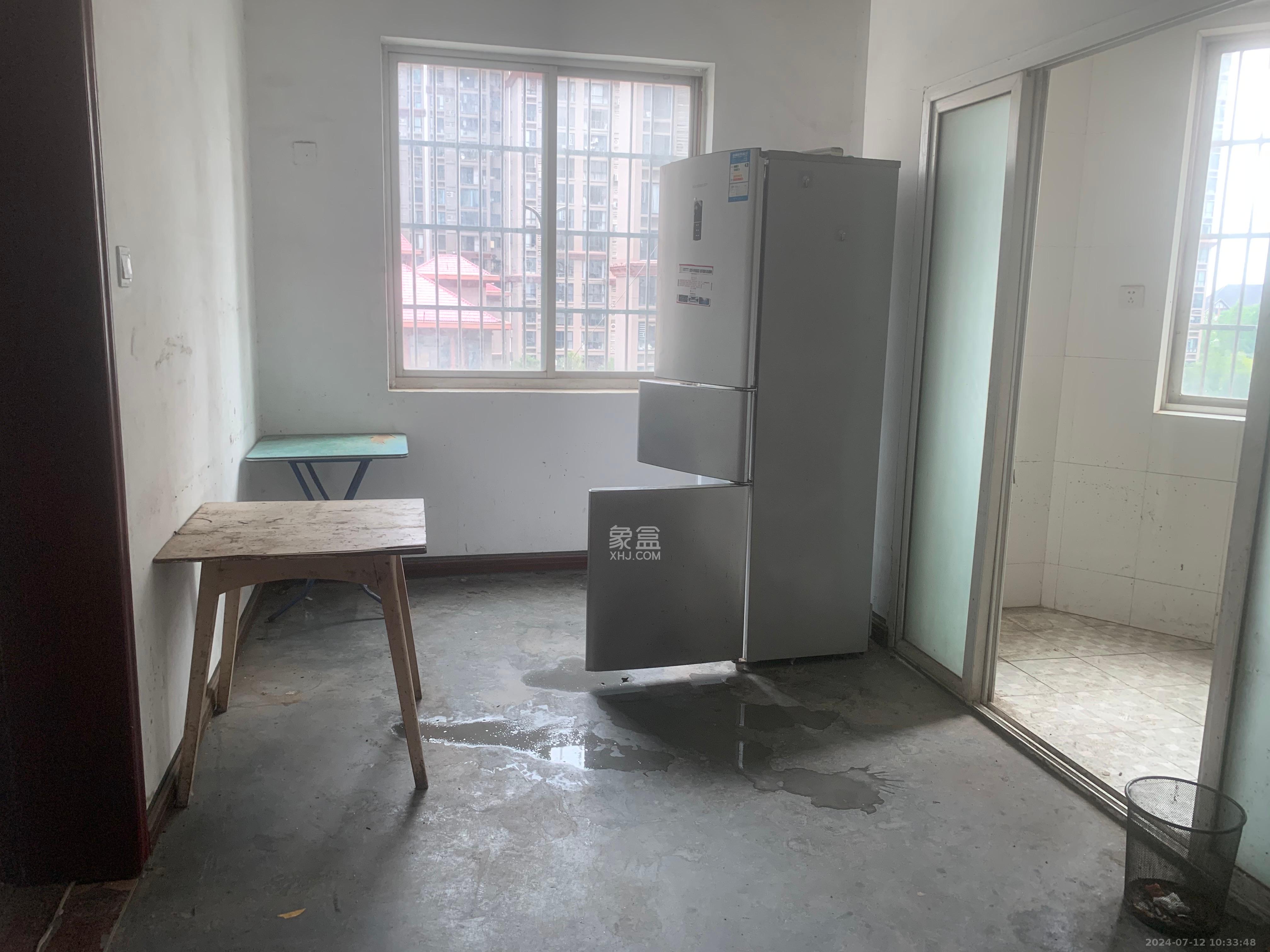 茶叶大市场“山水茗园”  3室2厅2卫   1800.00元/月室内图