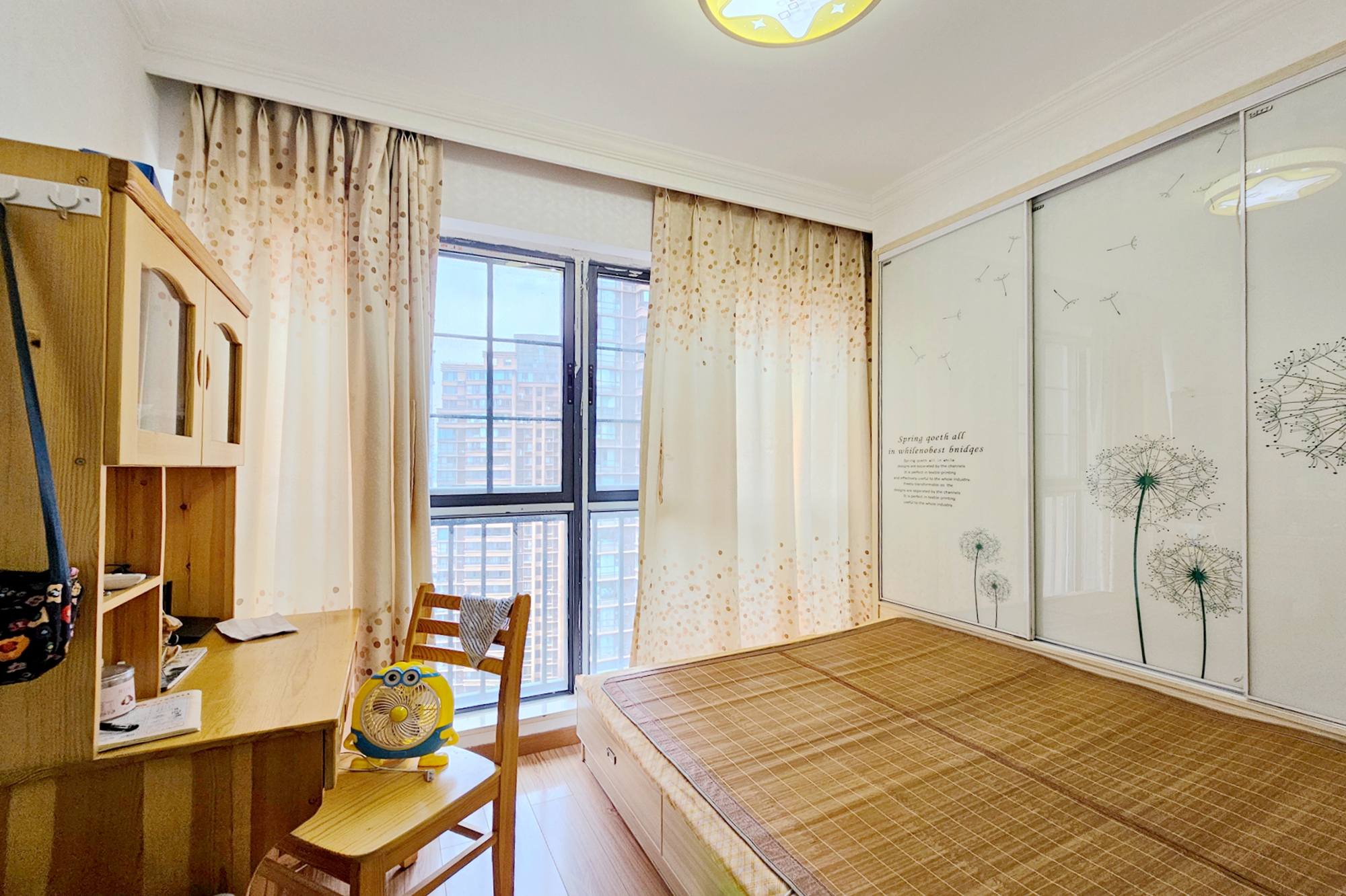 武广美誉 2室2厅1卫 82.0万 武广美誉 2室2厅1卫 82.0万卧室