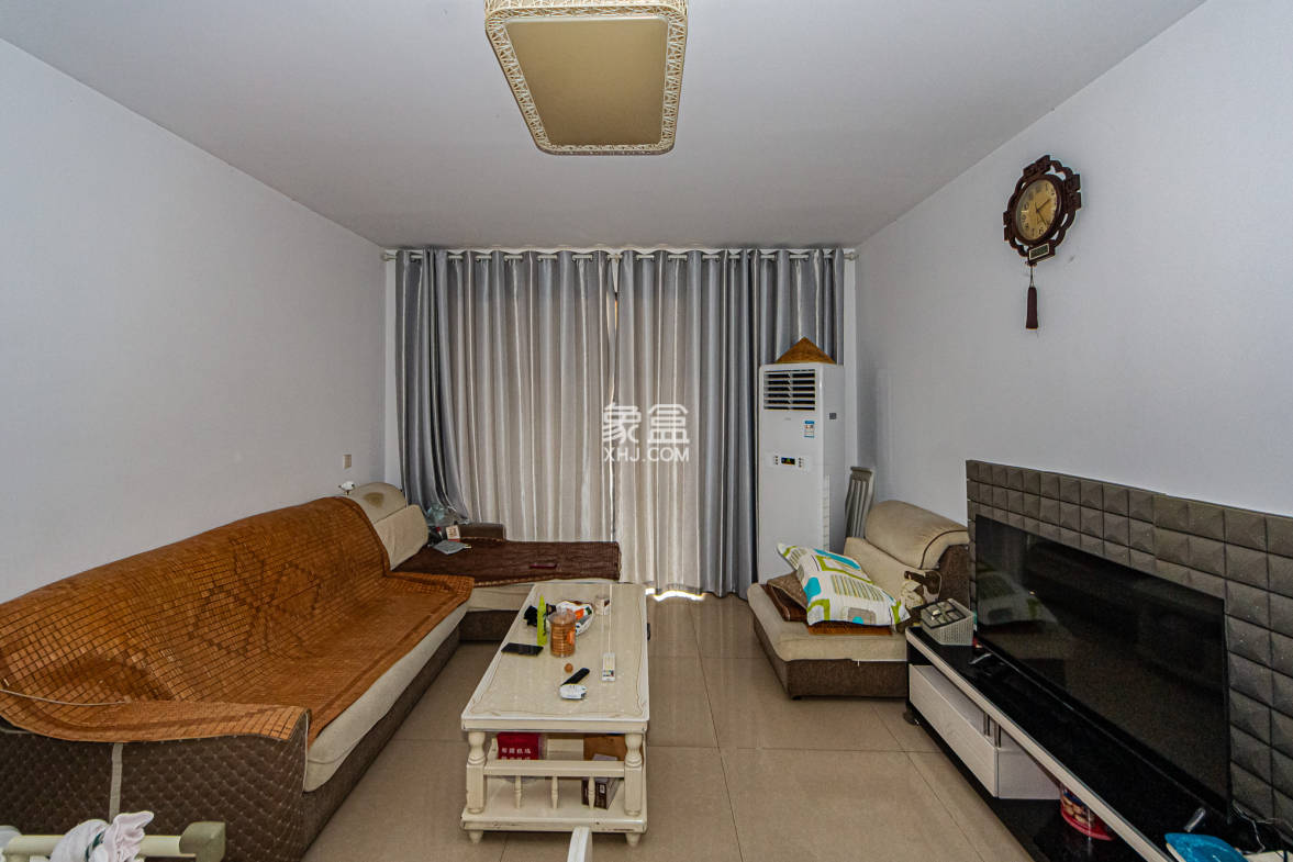 北辰三角洲B2E2区  3室2厅2卫    139.8万 北辰三角洲B2E2区  3室2厅2卫    139.8万客厅