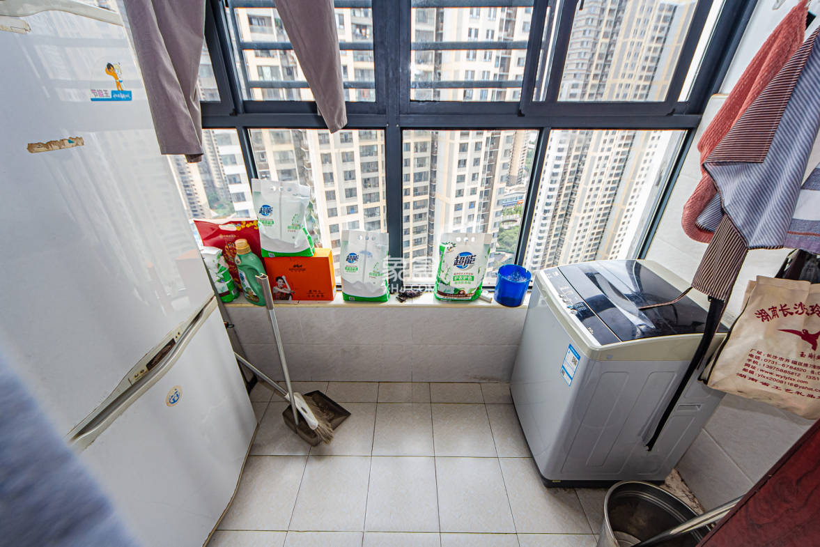 北辰三角洲B2E2区  3室2厅2卫    139.8万 北辰三角洲B2E2区  3室2厅2卫    139.8万阳台