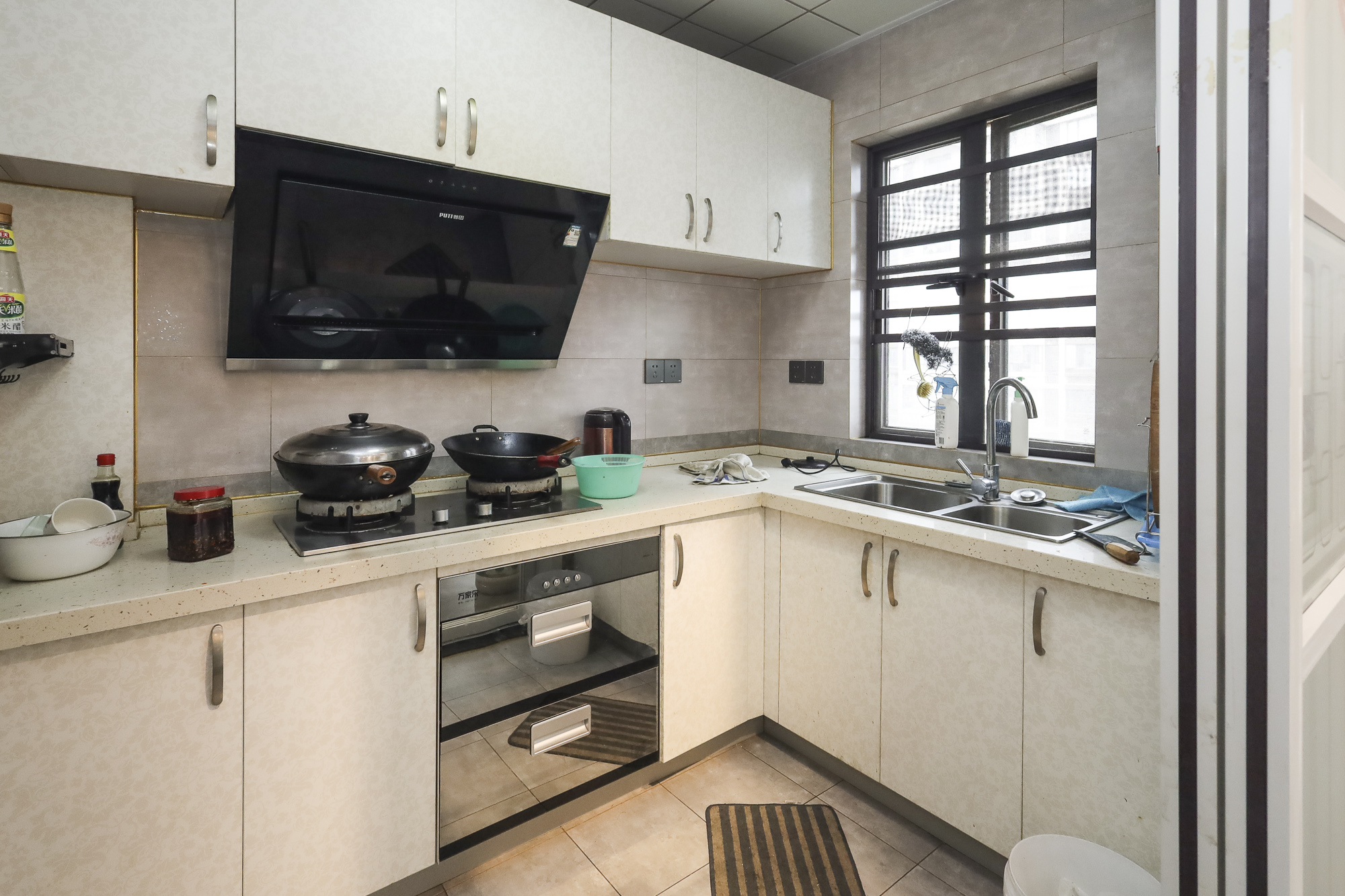 山语城三期 3室2厅2卫 85.0万 山语城三期 3室2厅2卫 85.0万厨房