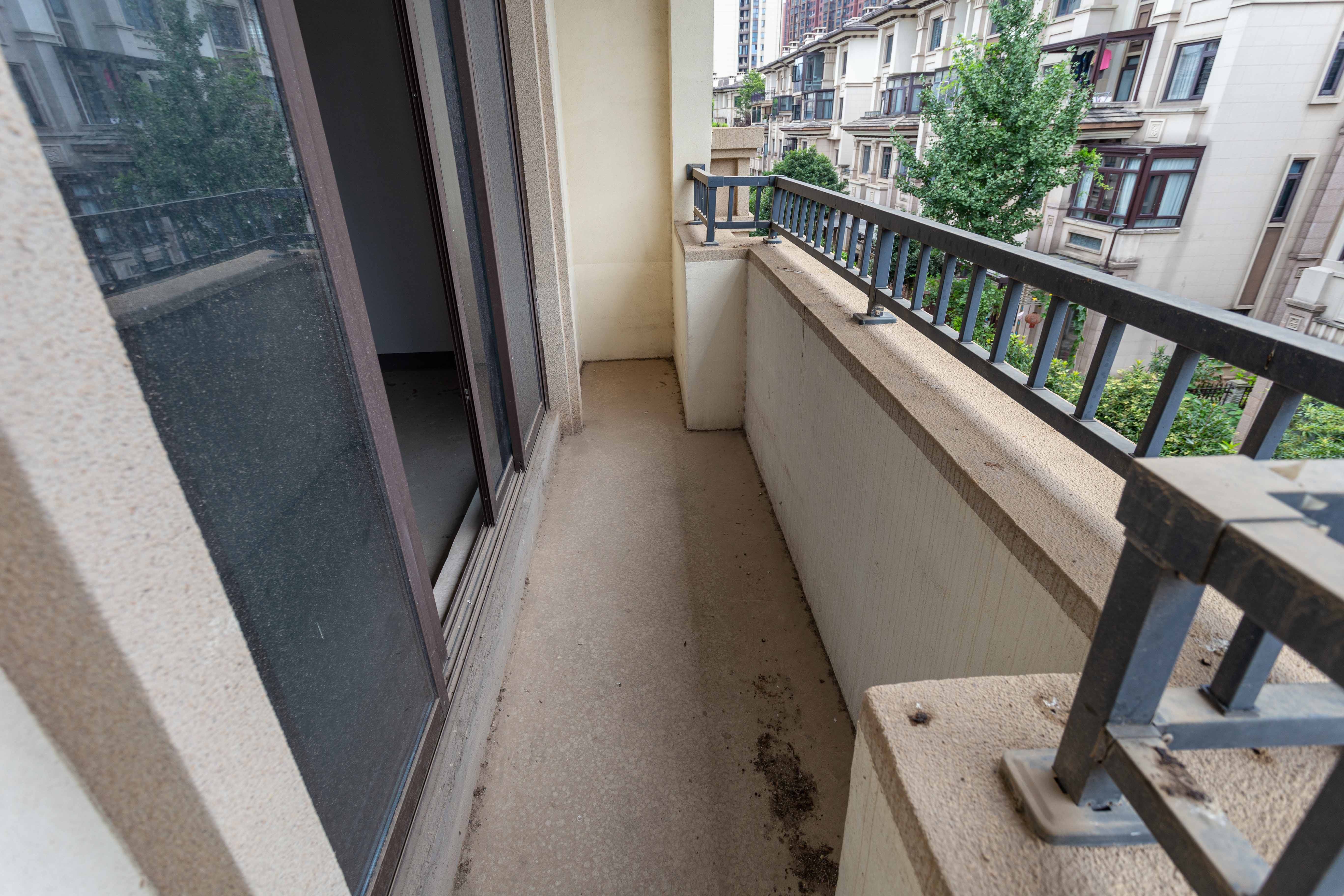 龙湖湘风原著(龙湖湘风星城)  5室2厅3卫    480.0万 龙湖湘风原著(龙湖湘风星城)  5室2厅3卫    480.0万阳台