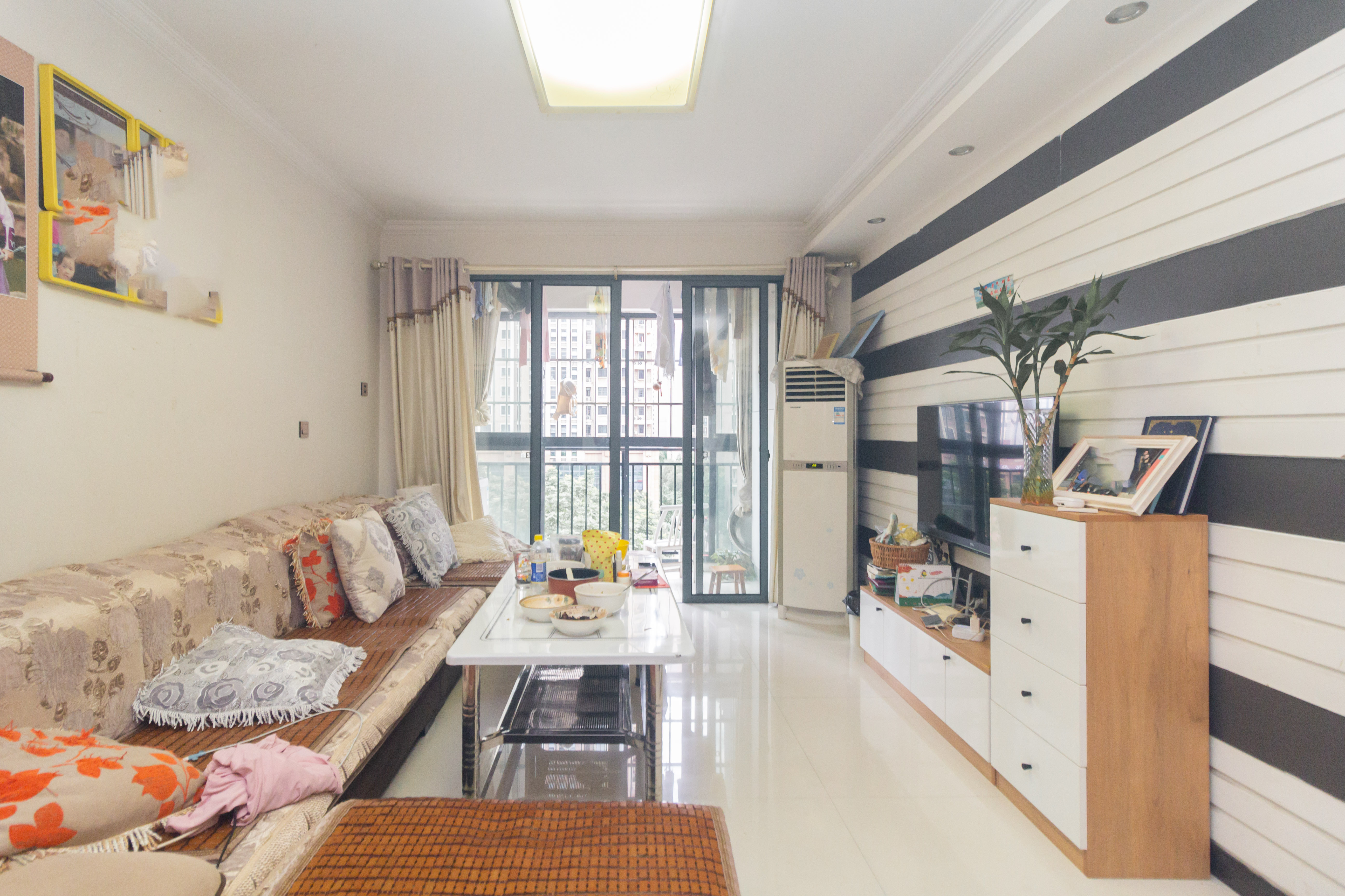 中欣楚天雅郡 2室2厅1卫 49.8万 中欣楚天雅郡 2室2厅1卫 49.8万客厅