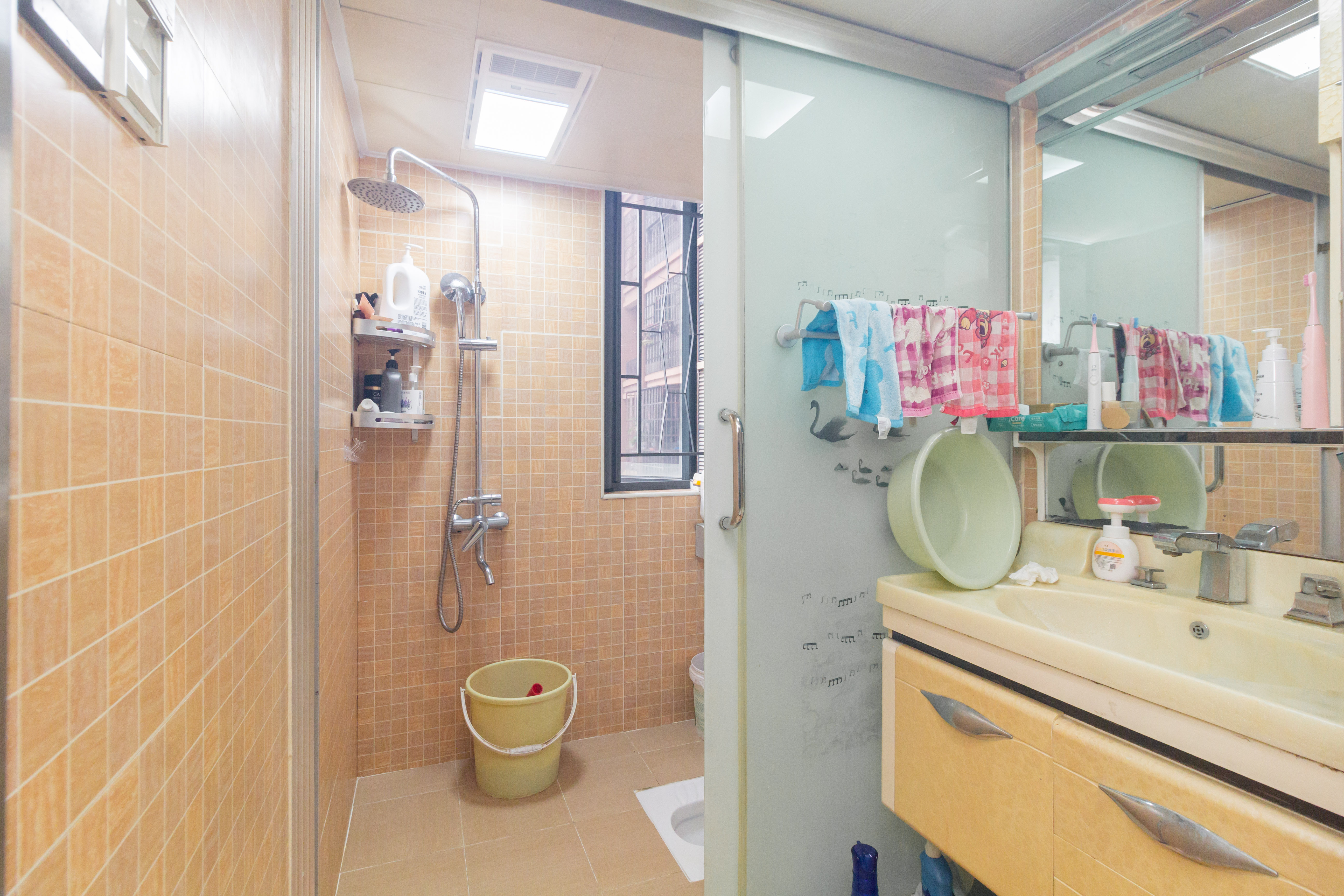 中欣楚天雅郡 2室2厅1卫 49.8万 中欣楚天雅郡 2室2厅1卫 49.8万卫生间