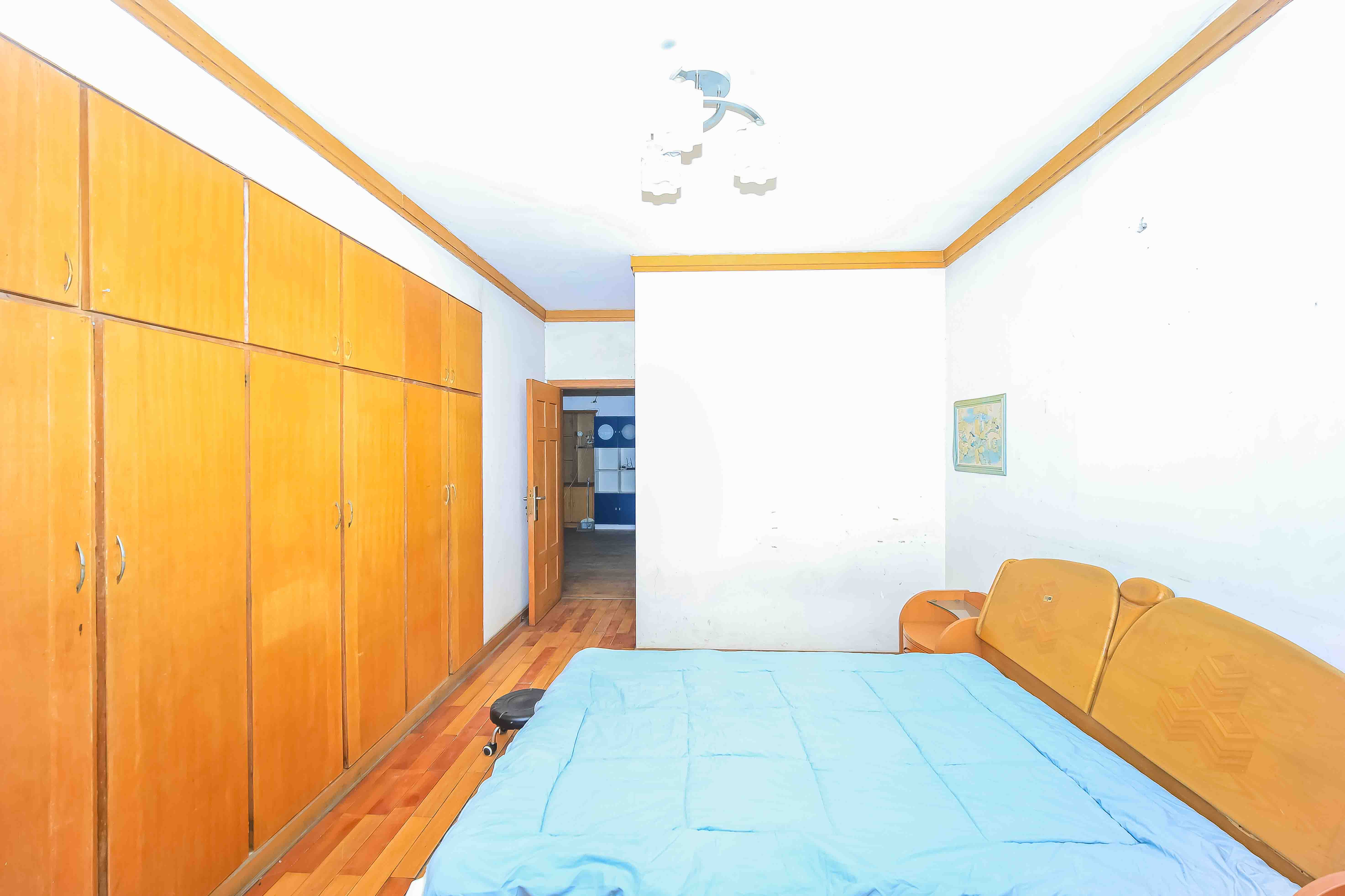 向东园社区(国税局宿舍)  3室2厅1卫   75.00万卧室