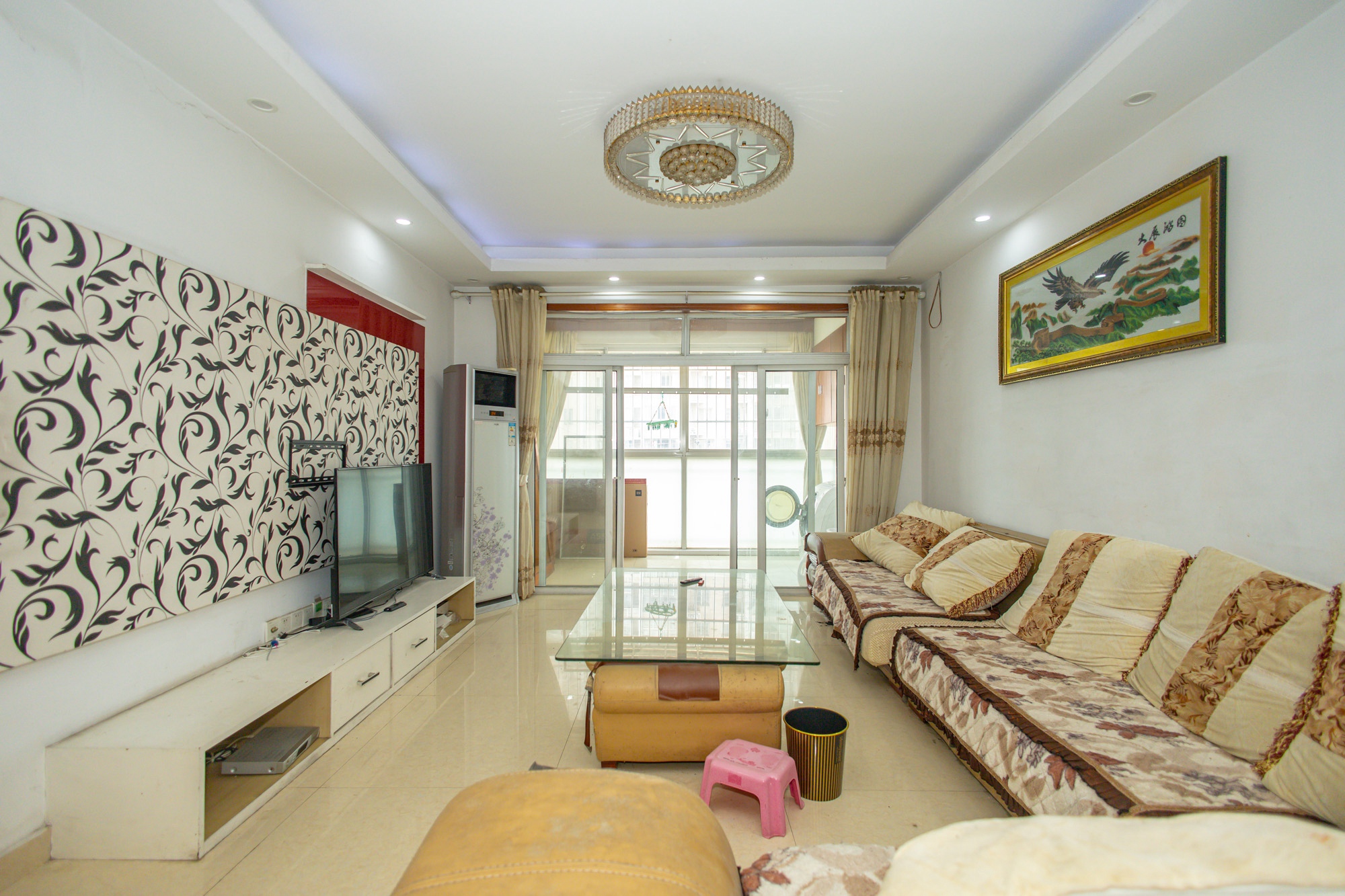 紫晶城 3室2厅1卫 65.8万 紫晶城 3室2厅1卫 65.8万客厅