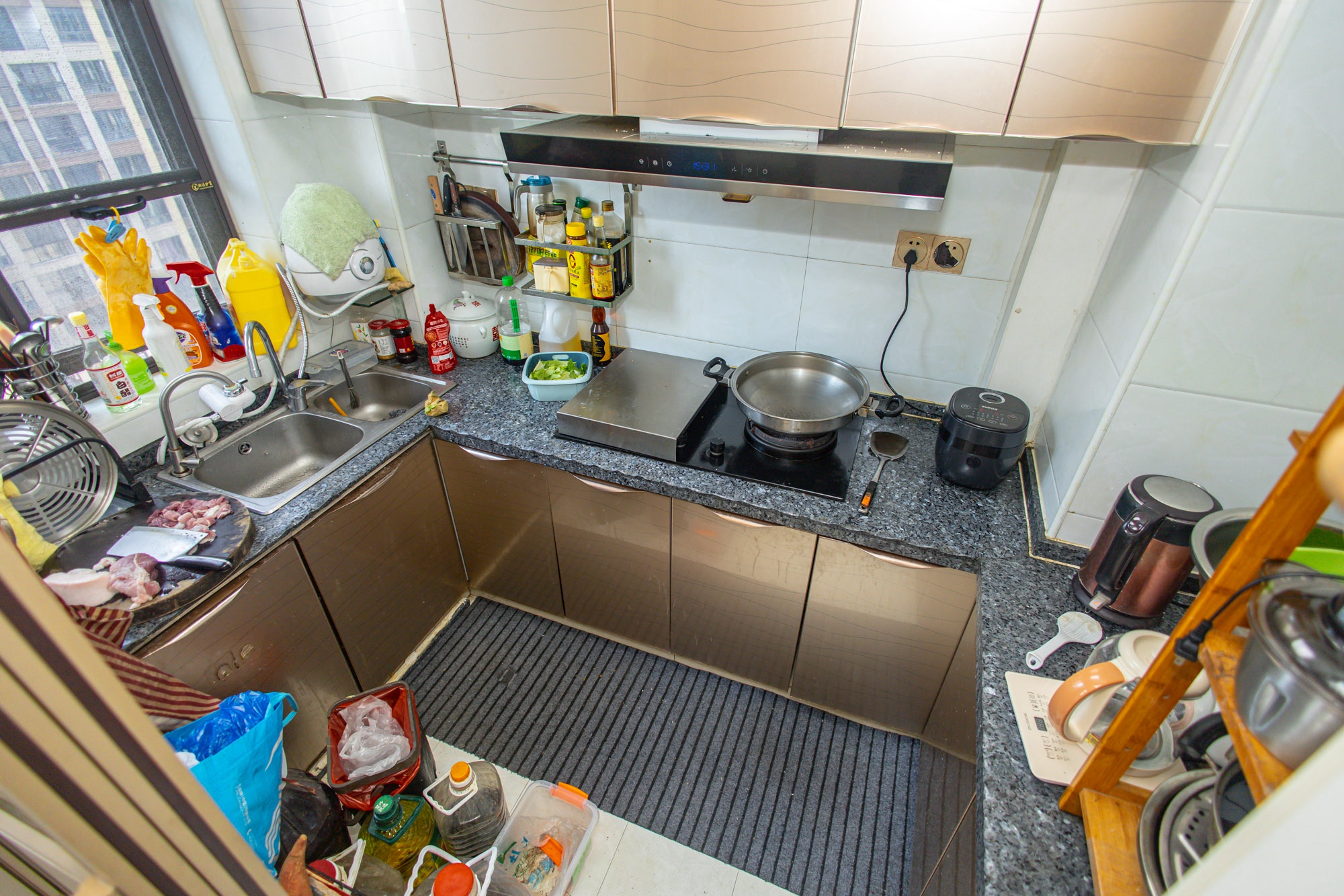 国泰九龙湾 4室2厅1卫 107.0万 国泰九龙湾 4室2厅1卫 107.0万厨房