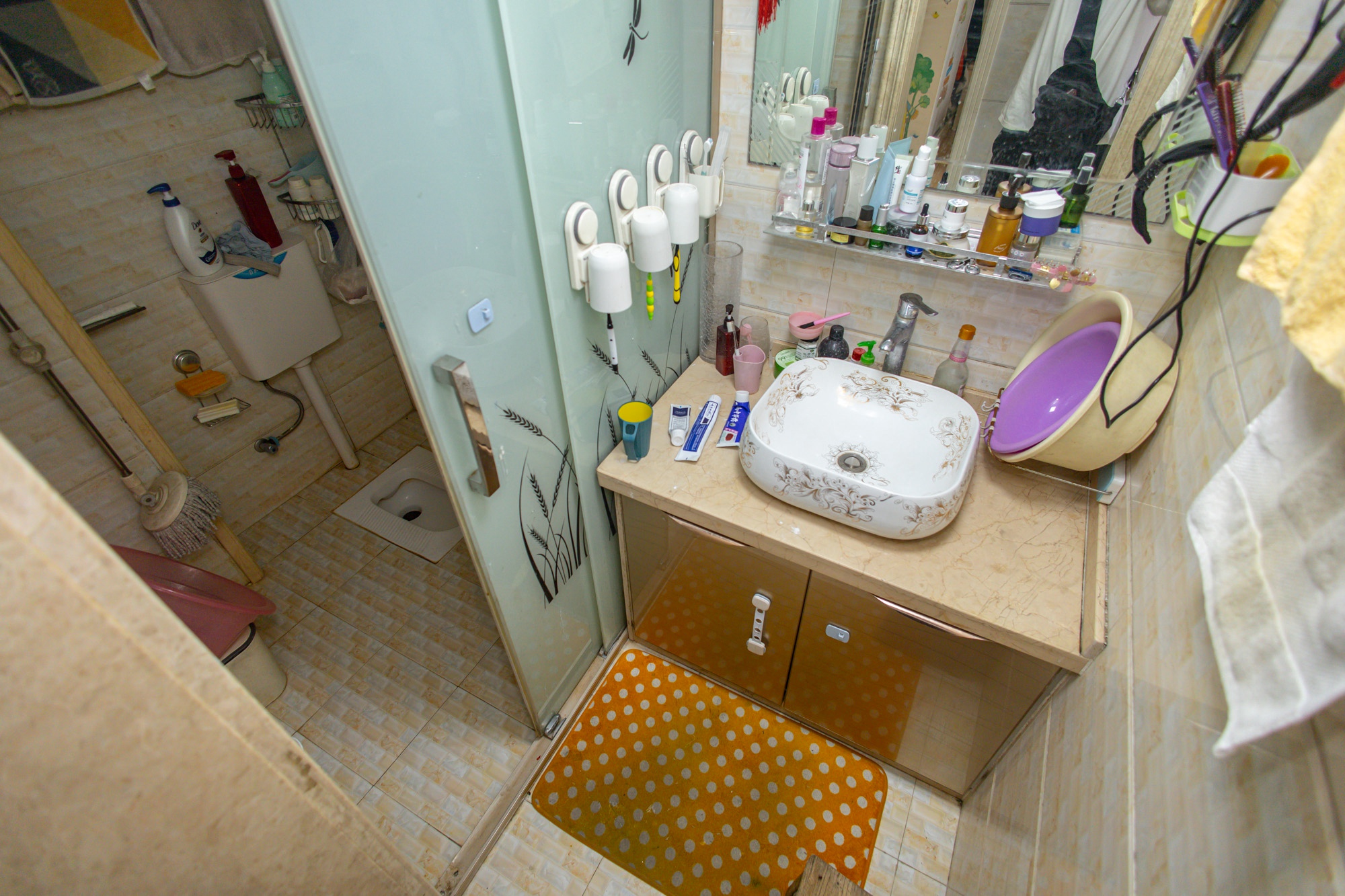 国泰九龙湾 4室2厅1卫 107.0万 国泰九龙湾 4室2厅1卫 107.0万卫生间