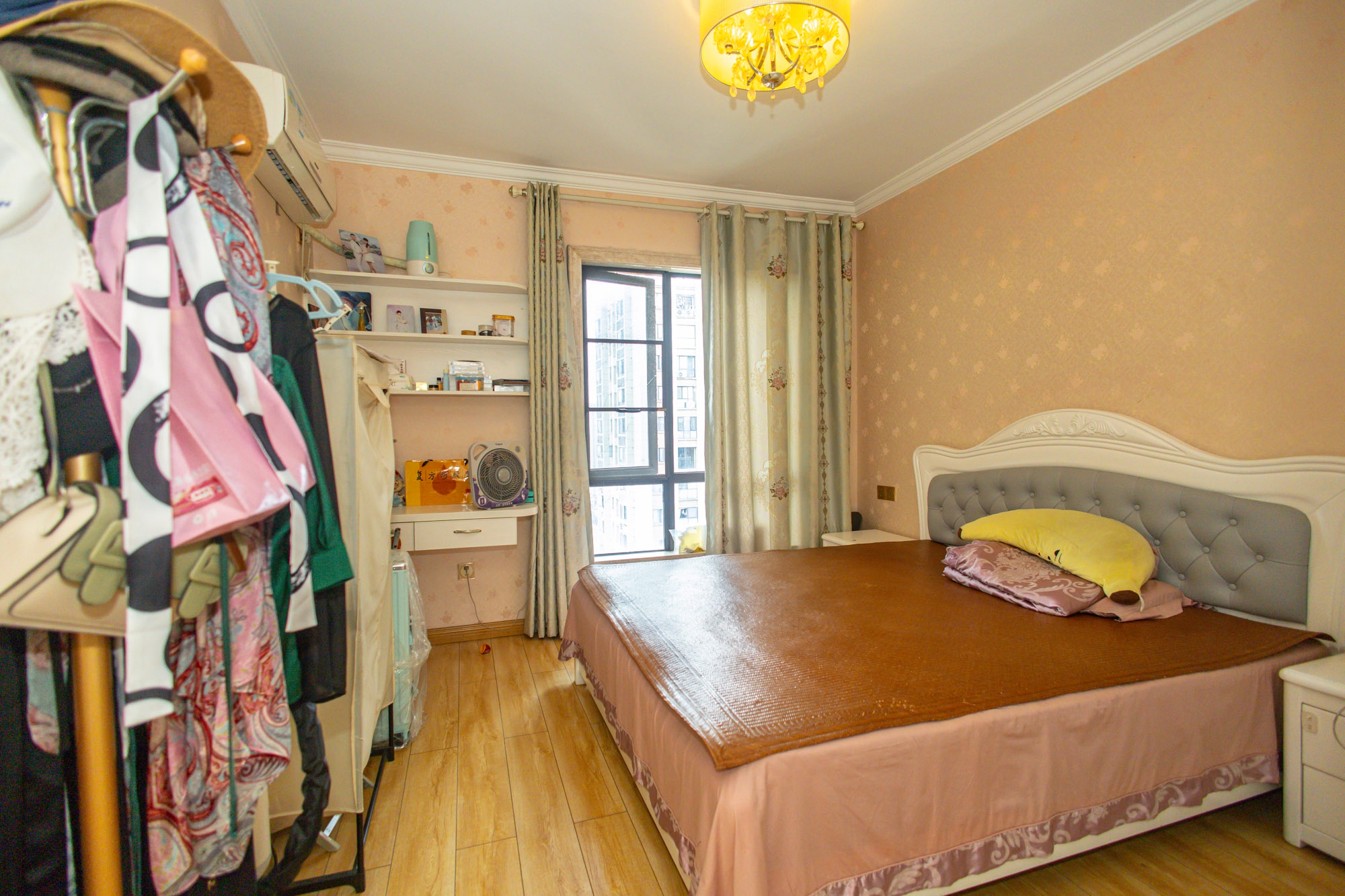 国泰九龙湾 4室2厅1卫 107.0万 国泰九龙湾 4室2厅1卫 107.0万卧室