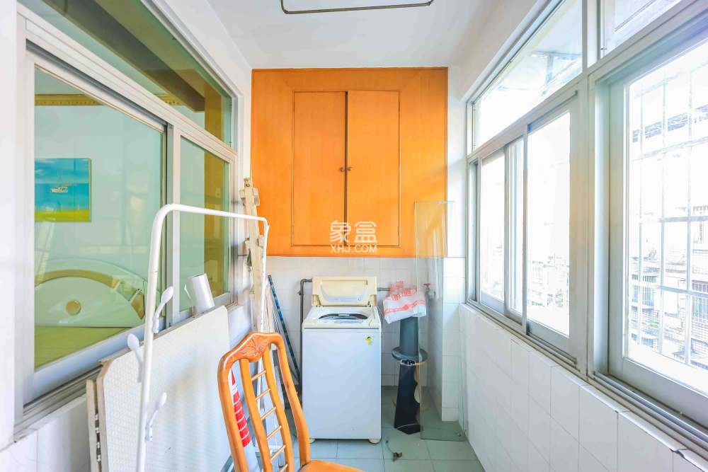 輕化公司宿舍向東南6號（產(chǎn)權(quán)南湖路46號）  2室2廳1衛(wèi)   45.00萬